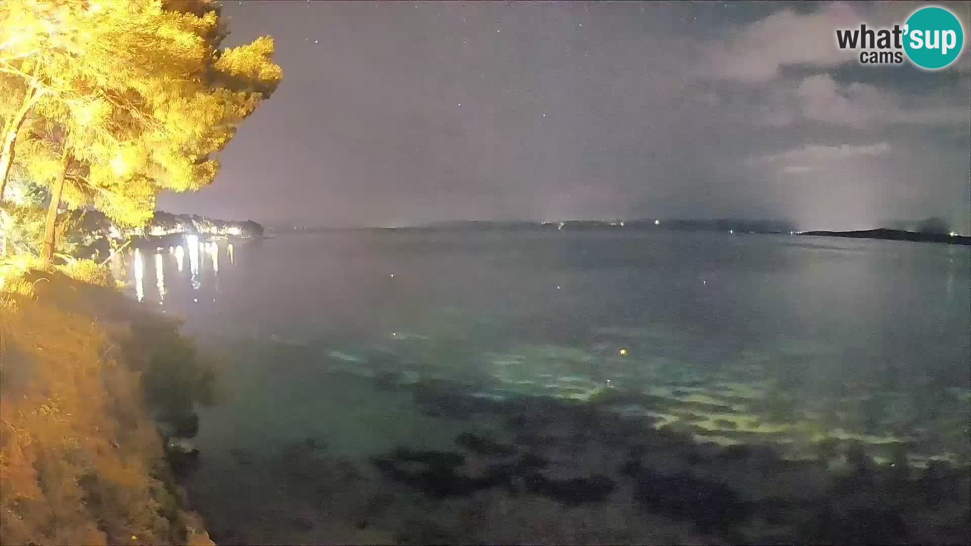 Web kamera Potočine Bol – Pogled uživo na plažu Borak, otok Brač