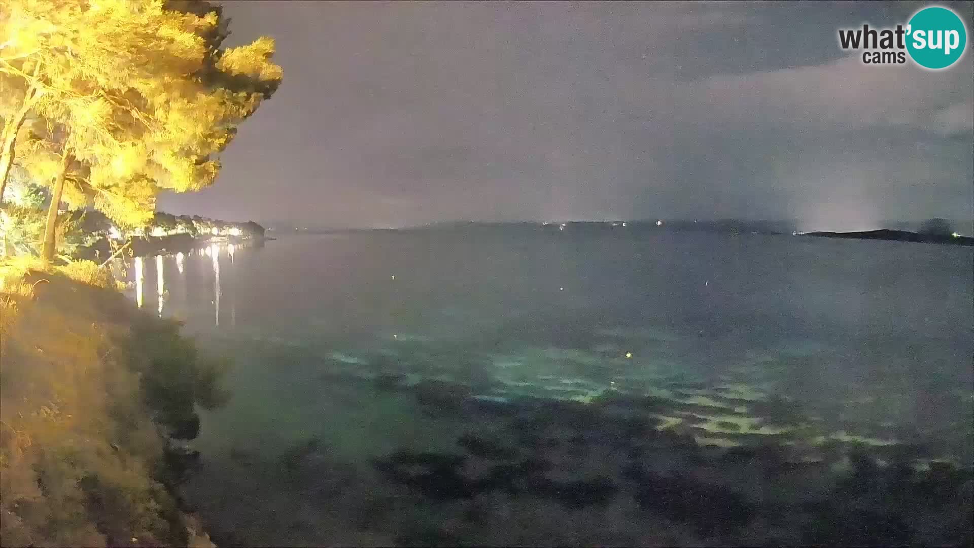 Web kamera Potočine Bol – Pogled uživo na plažu Borak, otok Brač