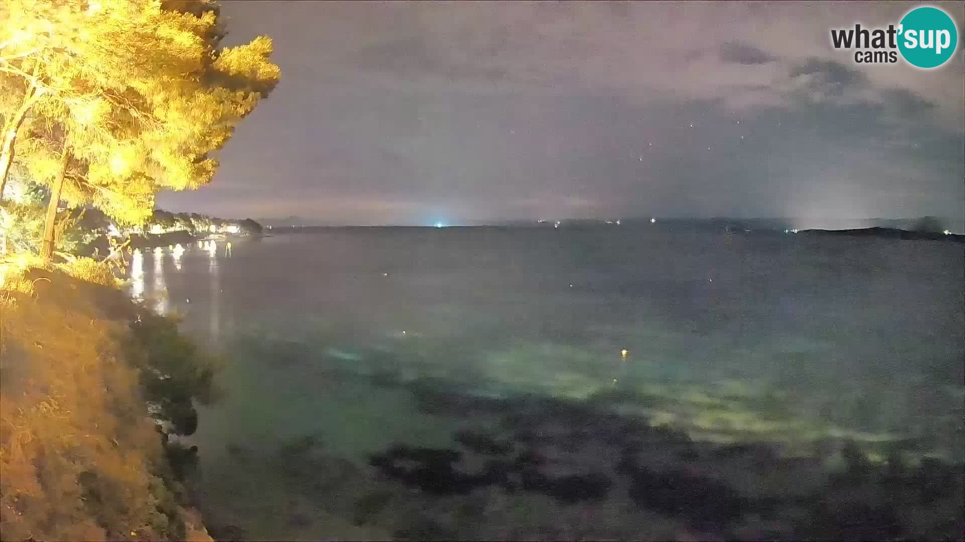 Webcam Spiaggia Potočine Bol – Vista live sulla spiaggia Borak, Isola di Brač