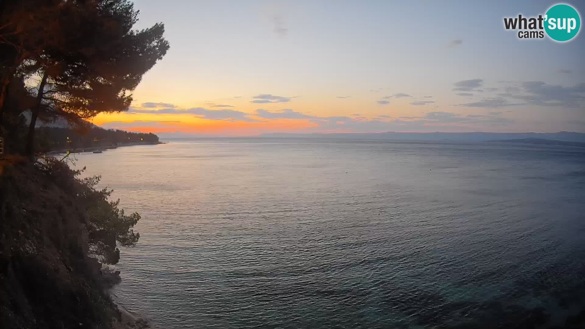Spletna kamera Plaža Potočine Bol – Pogled v živo na plažo Borak, otok Brač