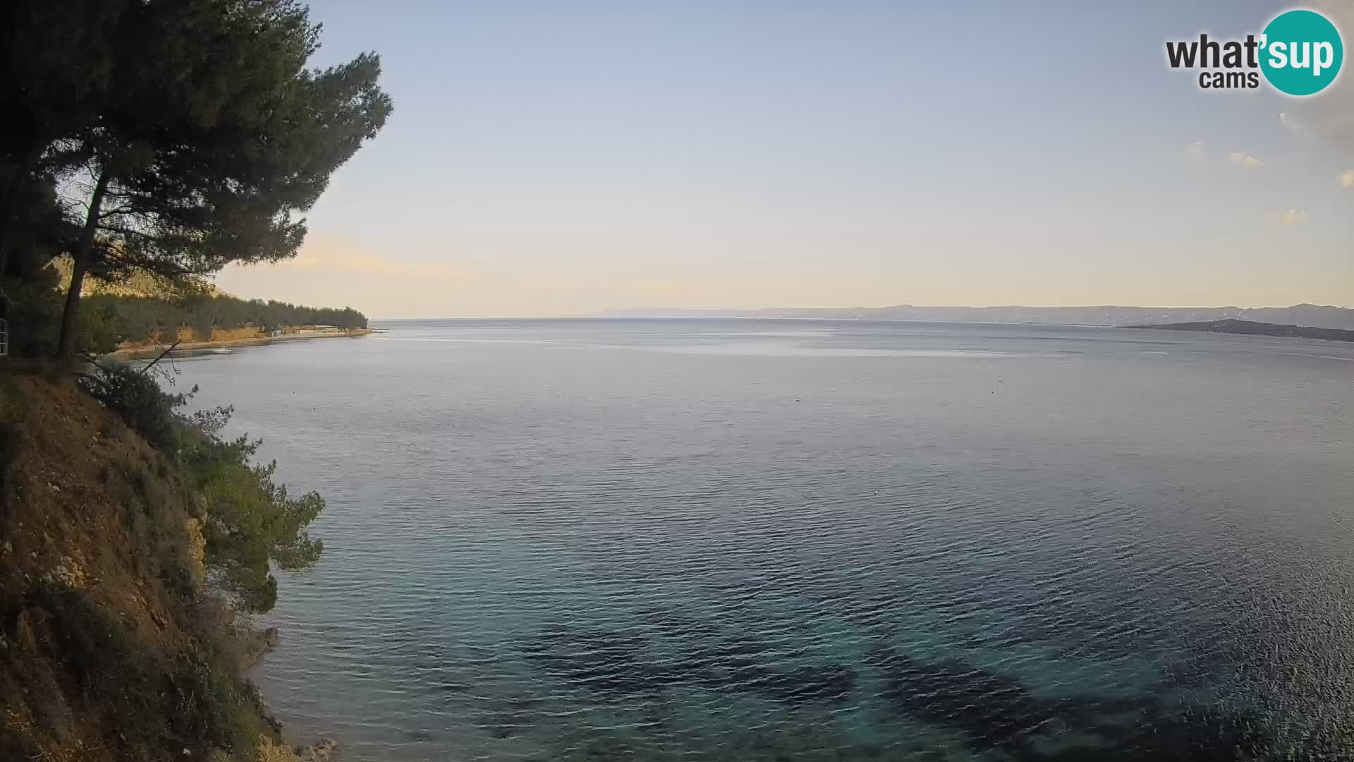 Spletna kamera Plaža Potočine Bol – Pogled v živo na plažo Borak, otok Brač