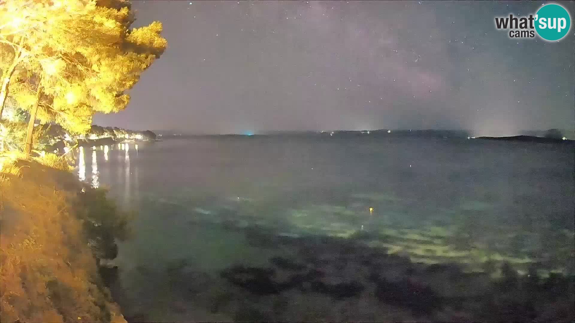 Webcam Spiaggia Potočine Bol – Vista live sulla spiaggia Borak, Isola di Brač
