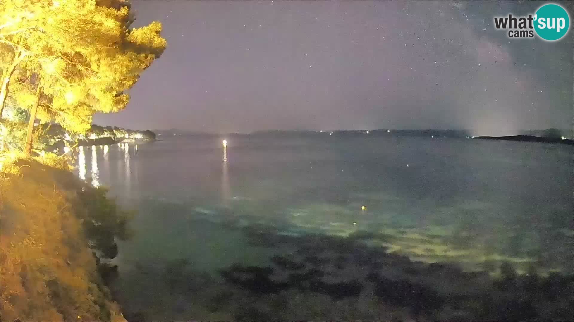 Webcam Spiaggia Potočine Bol – Vista live sulla spiaggia Borak, Isola di Brač