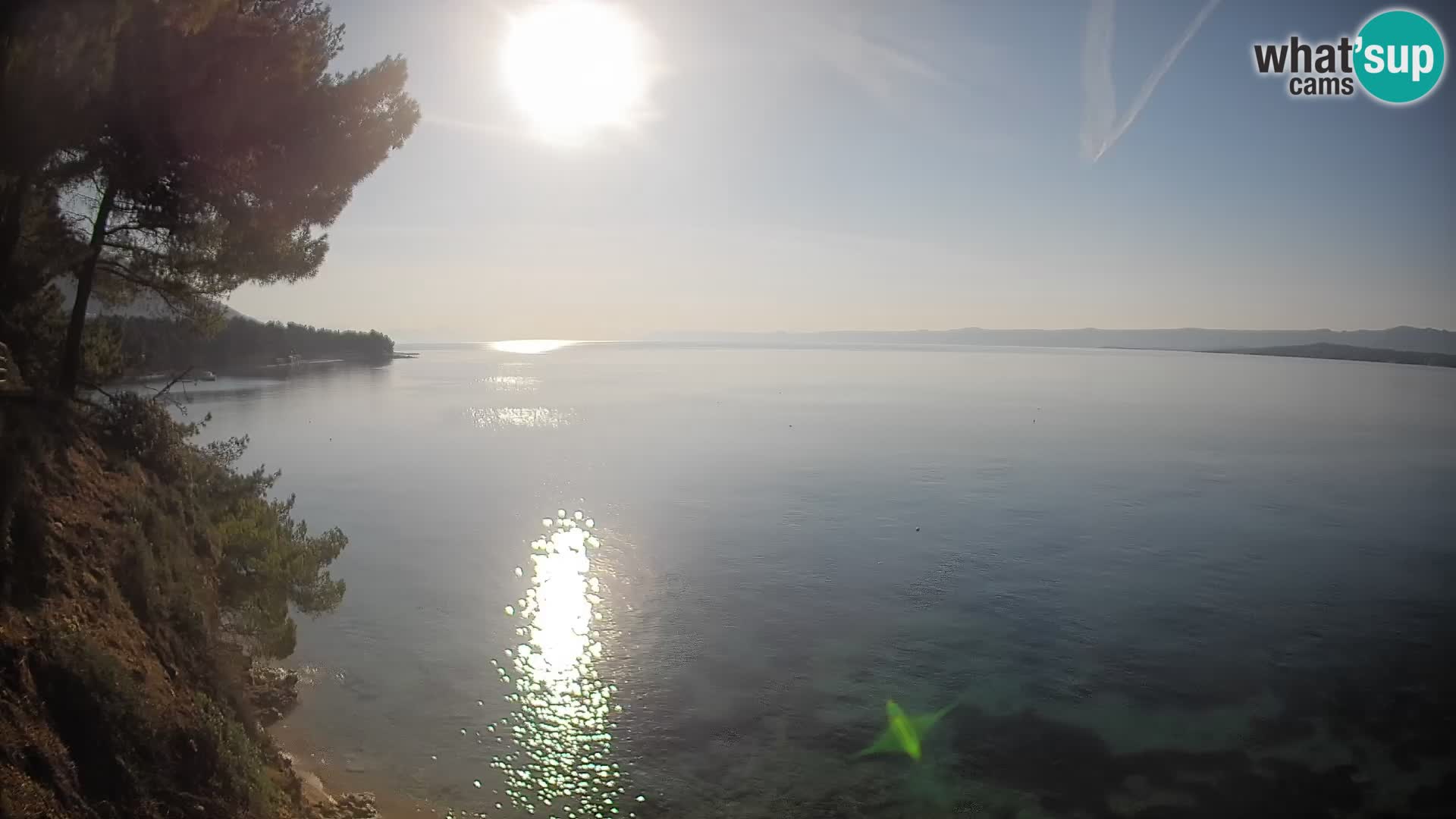 Spletna kamera Plaža Potočine Bol – Pogled v živo na plažo Borak, otok Brač