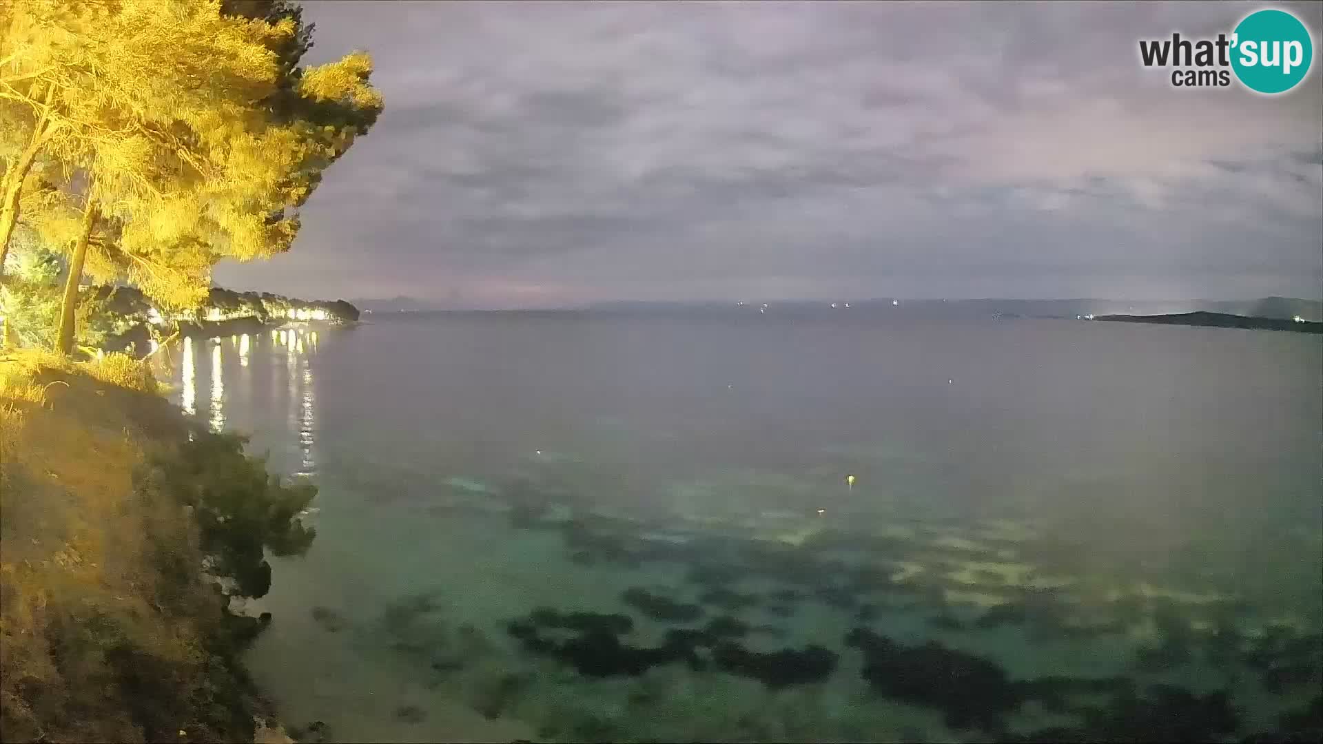 Web kamera Potočine Bol – Pogled uživo na plažu Borak, otok Brač