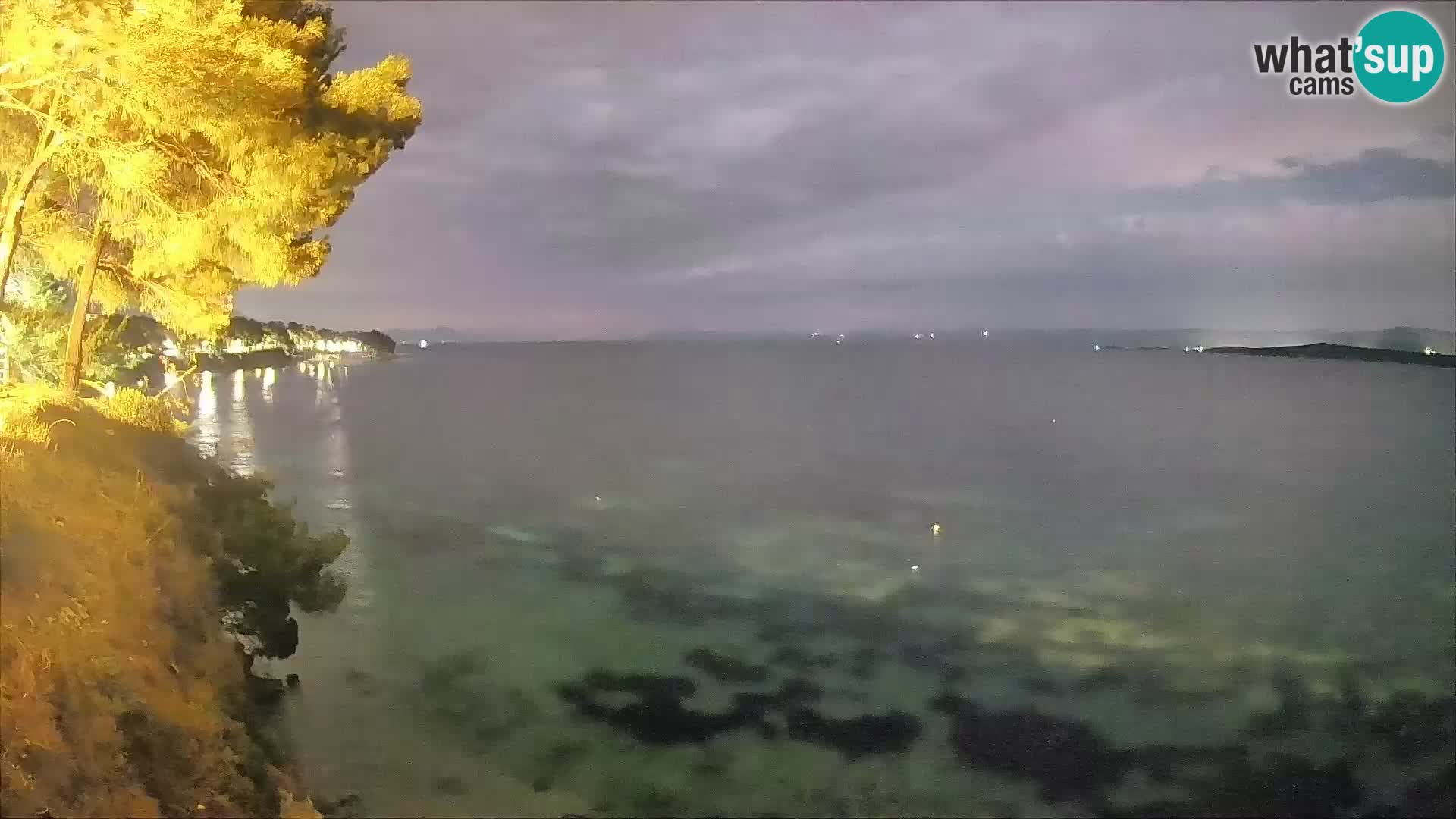 Web kamera Potočine Bol – Pogled uživo na plažu Borak, otok Brač