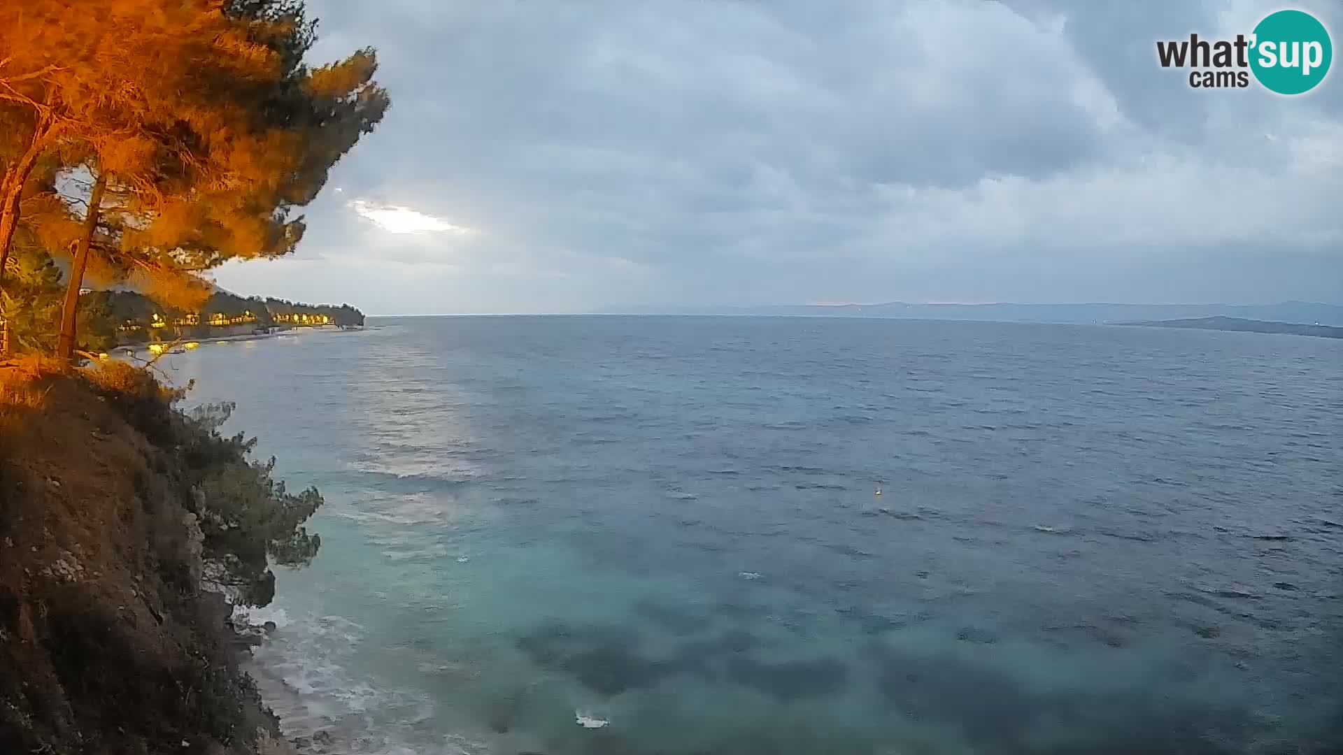 Webcam Spiaggia Potočine Bol – Vista live sulla spiaggia Borak, Isola di Brač