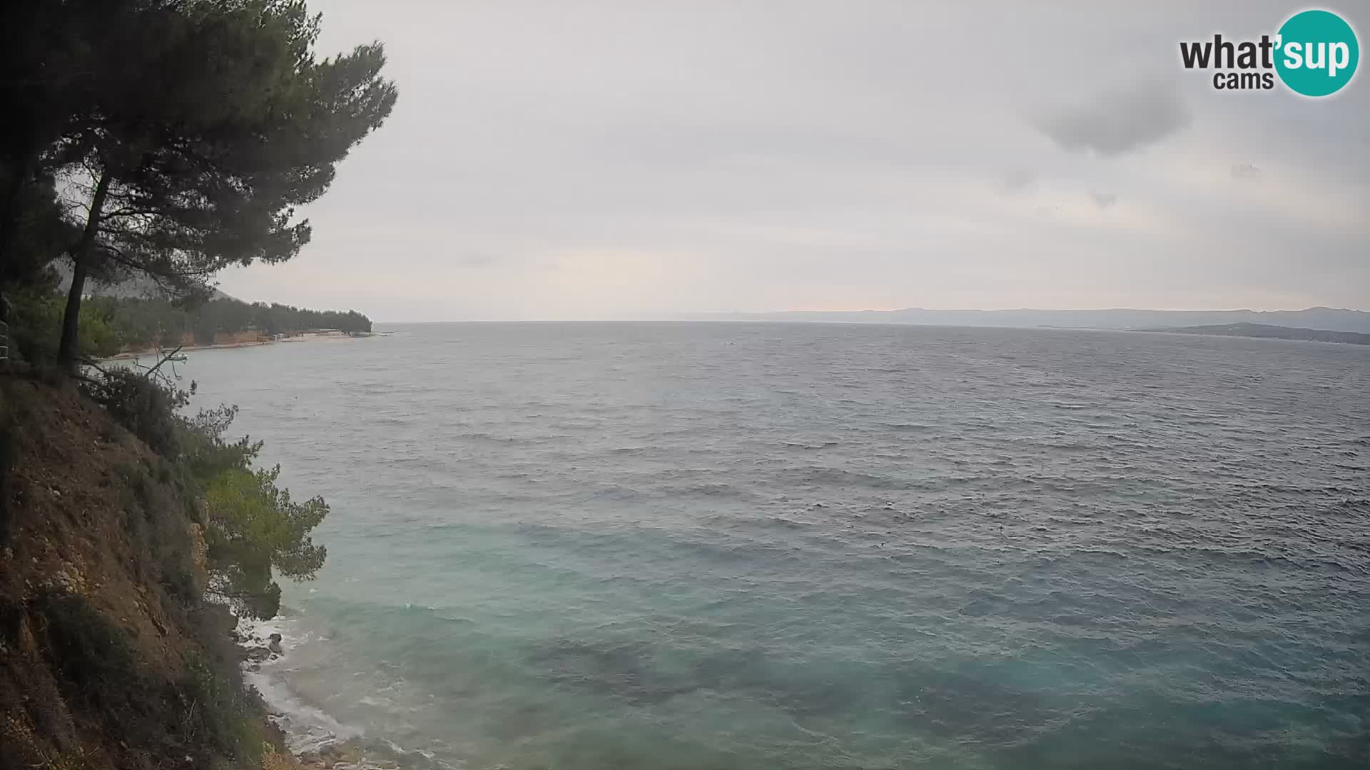 Spletna kamera Plaža Potočine Bol – Pogled v živo na plažo Borak, otok Brač