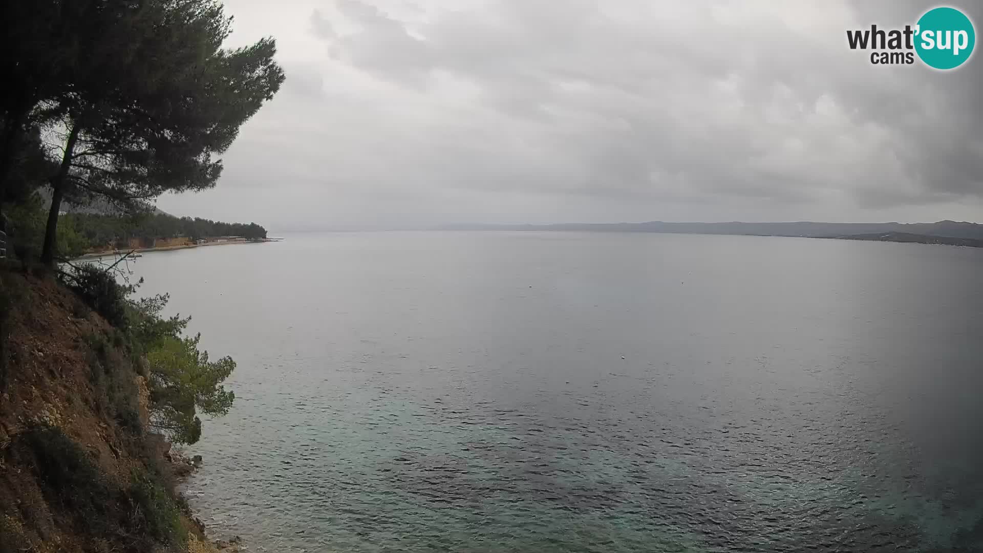 Spletna kamera Plaža Potočine Bol – Pogled v živo na plažo Borak, otok Brač
