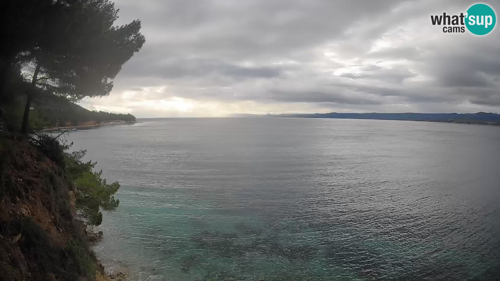 Spletna kamera Plaža Potočine Bol – Pogled v živo na plažo Borak, otok Brač