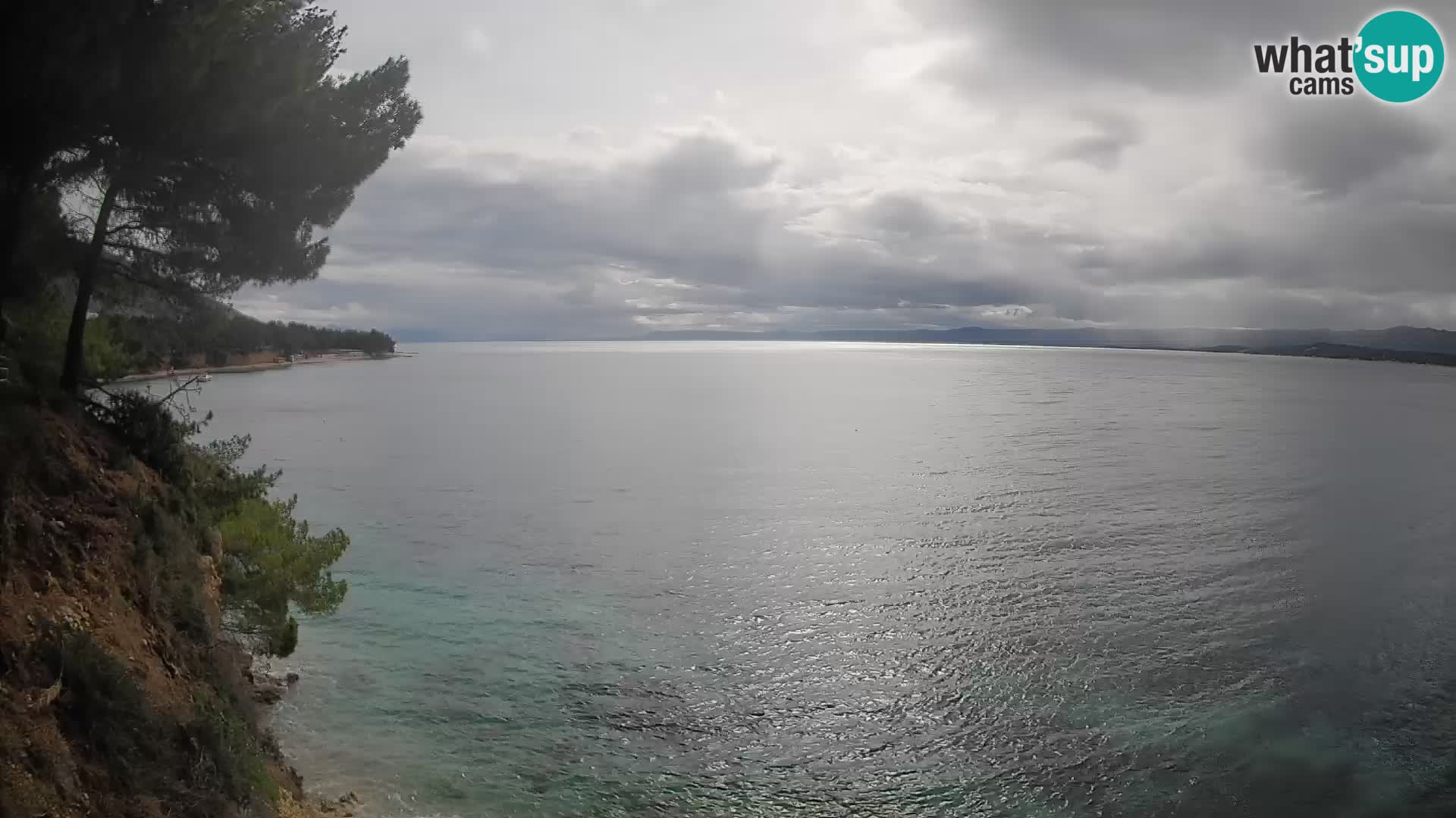 Spletna kamera Plaža Potočine Bol – Pogled v živo na plažo Borak, otok Brač