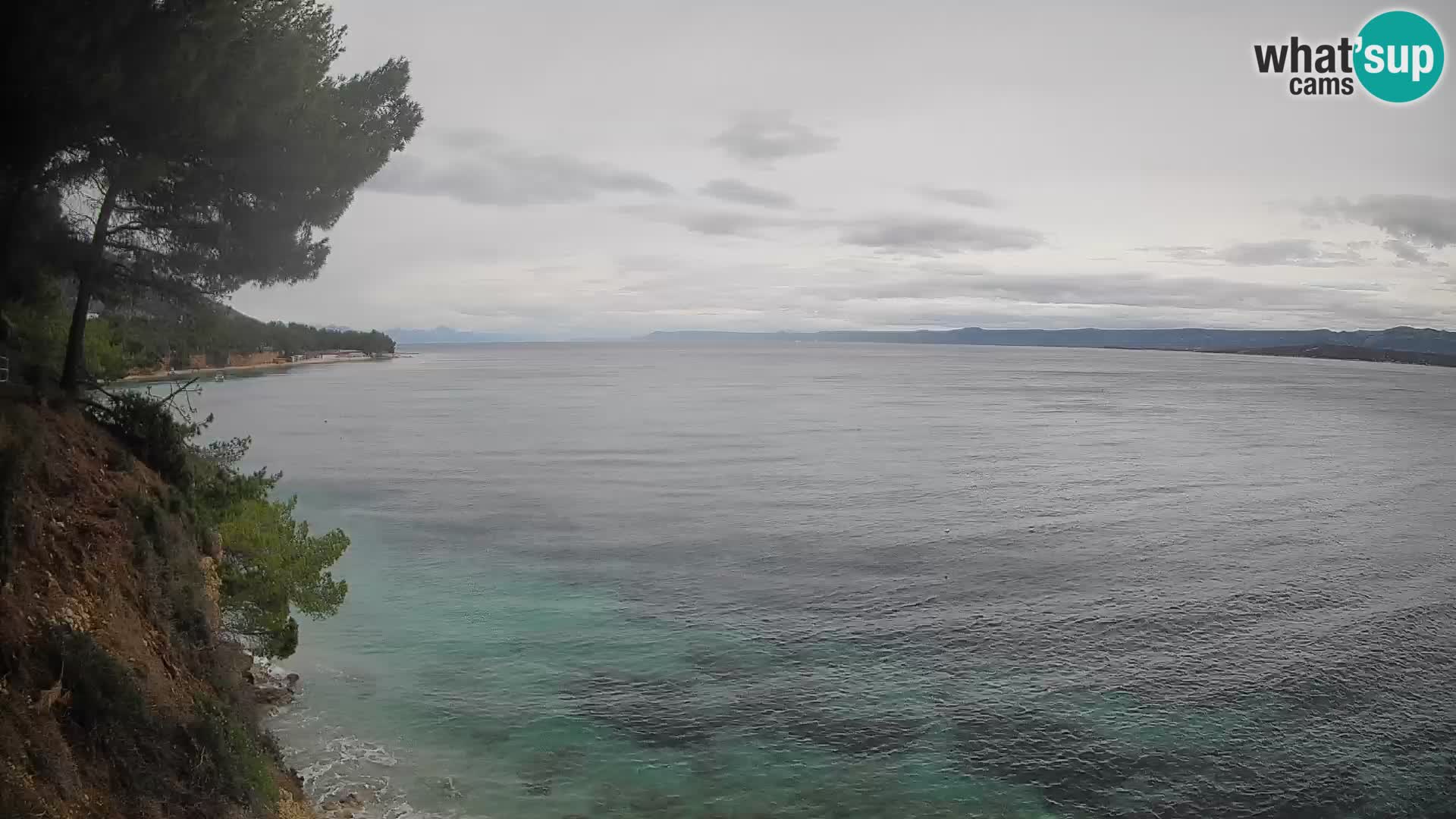 Spletna kamera Plaža Potočine Bol – Pogled v živo na plažo Borak, otok Brač