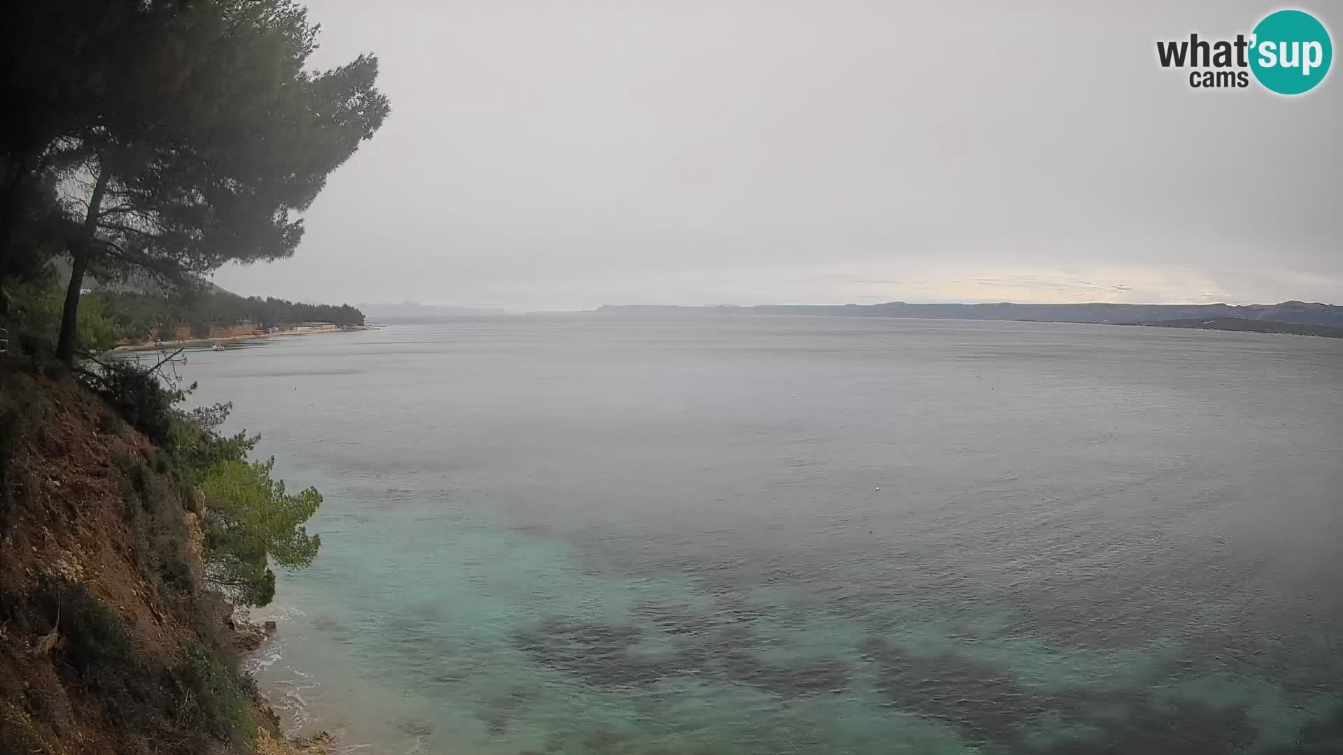 Spletna kamera Plaža Potočine Bol – Pogled v živo na plažo Borak, otok Brač