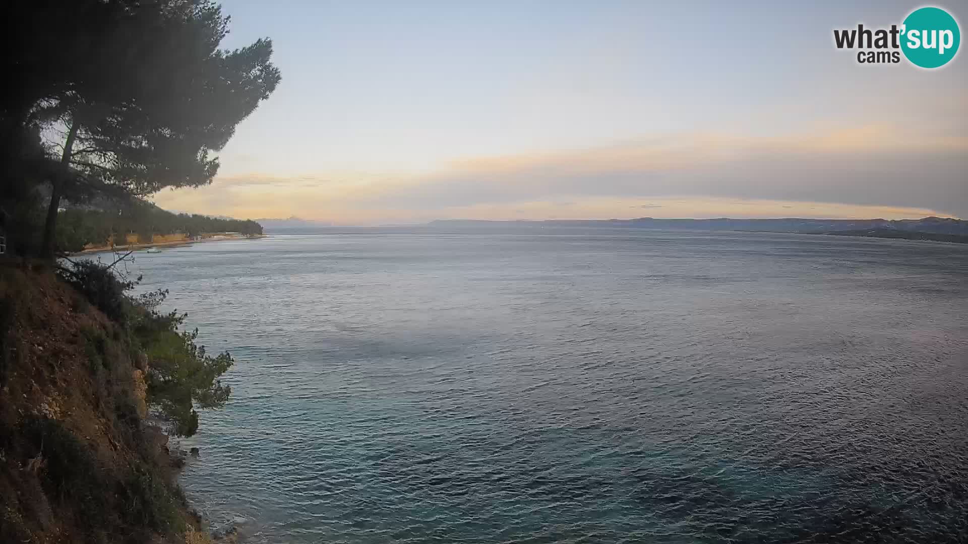 Spletna kamera Plaža Potočine Bol – Pogled v živo na plažo Borak, otok Brač