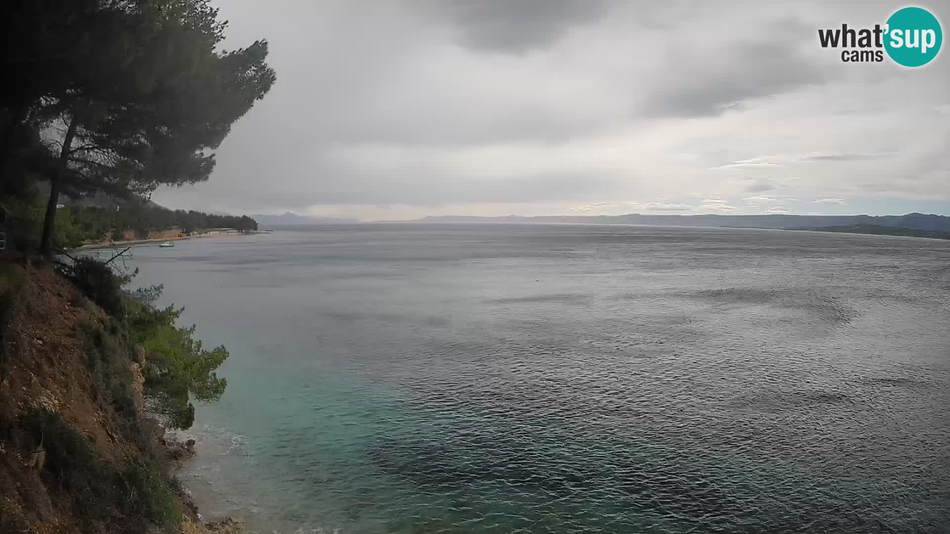 Spletna kamera Plaža Potočine Bol – Pogled v živo na plažo Borak, otok Brač