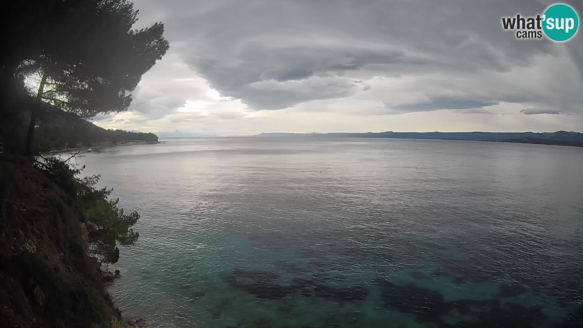 Spletna kamera Plaža Potočine Bol – Pogled v živo na plažo Borak, otok Brač