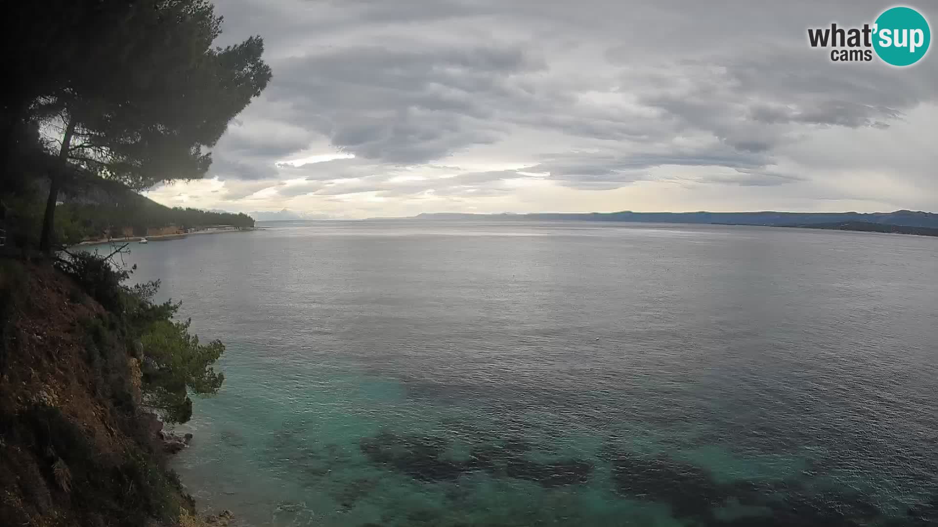 Spletna kamera Plaža Potočine Bol – Pogled v živo na plažo Borak, otok Brač