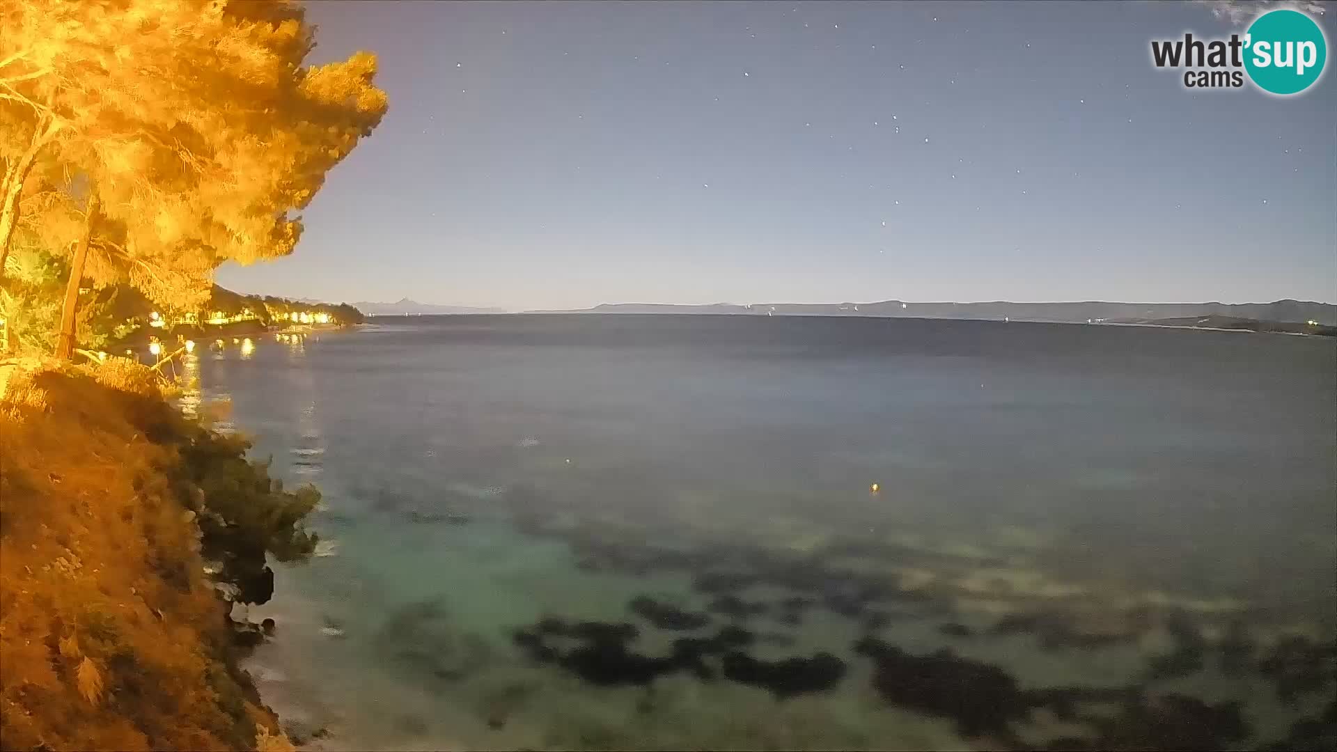 Spletna kamera Plaža Potočine Bol – Pogled v živo na plažo Borak, otok Brač