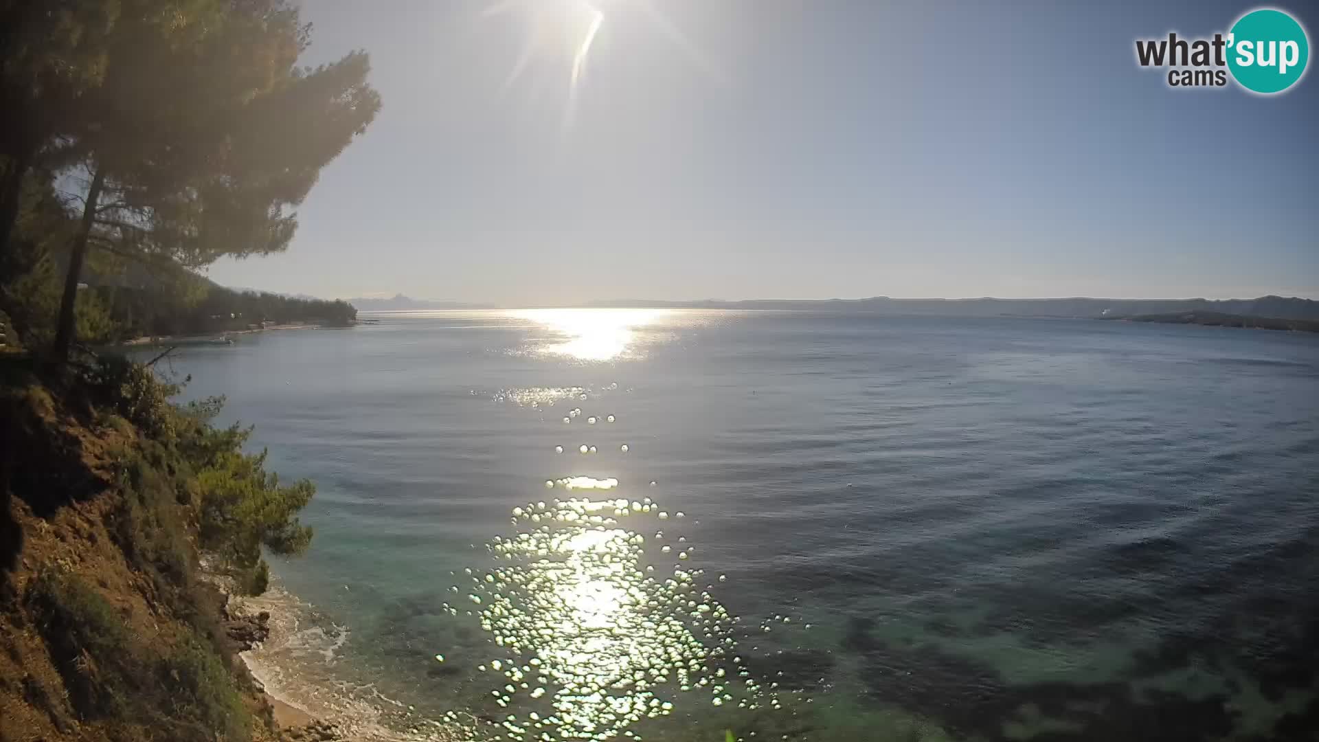 Spletna kamera Plaža Potočine Bol – Pogled v živo na plažo Borak, otok Brač