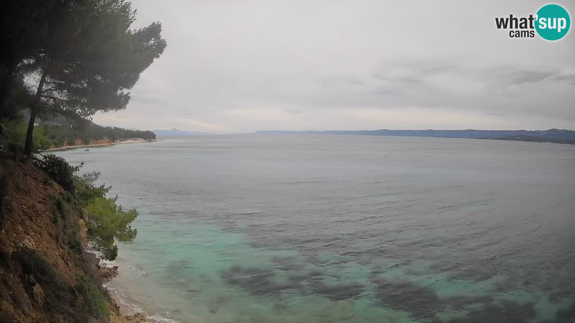 Spletna kamera Plaža Potočine Bol – Pogled v živo na plažo Borak, otok Brač