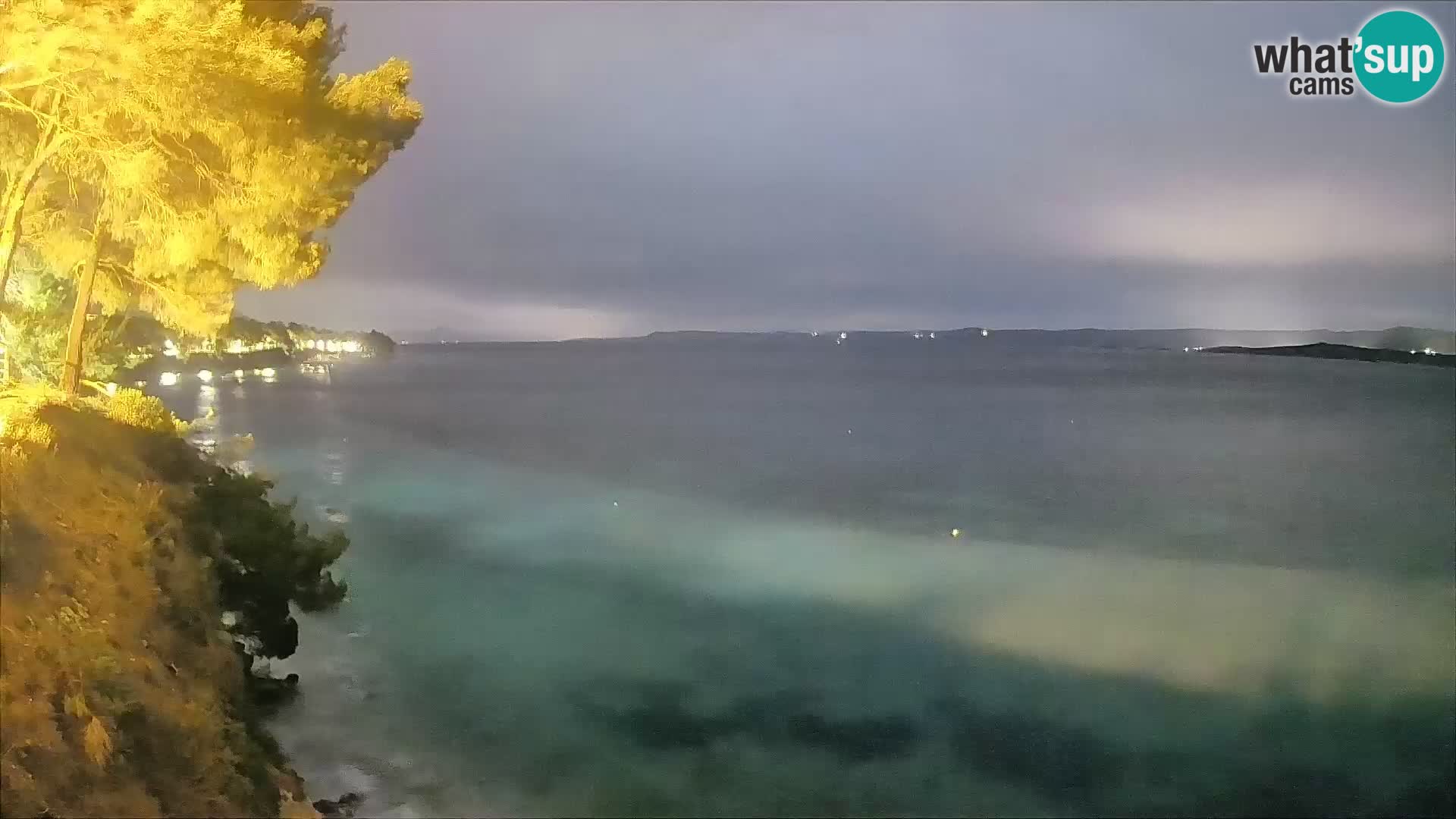 Webcam Spiaggia Potočine Bol – Vista live sulla spiaggia Borak, Isola di Brač