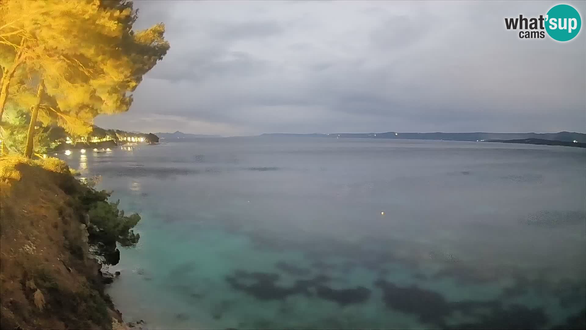 Spletna kamera Plaža Potočine Bol – Pogled v živo na plažo Borak, otok Brač