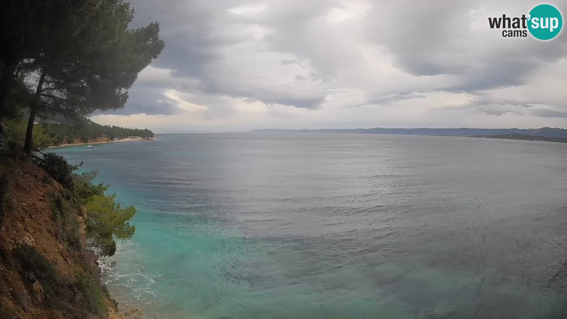 Spletna kamera Plaža Potočine Bol – Pogled v živo na plažo Borak, otok Brač