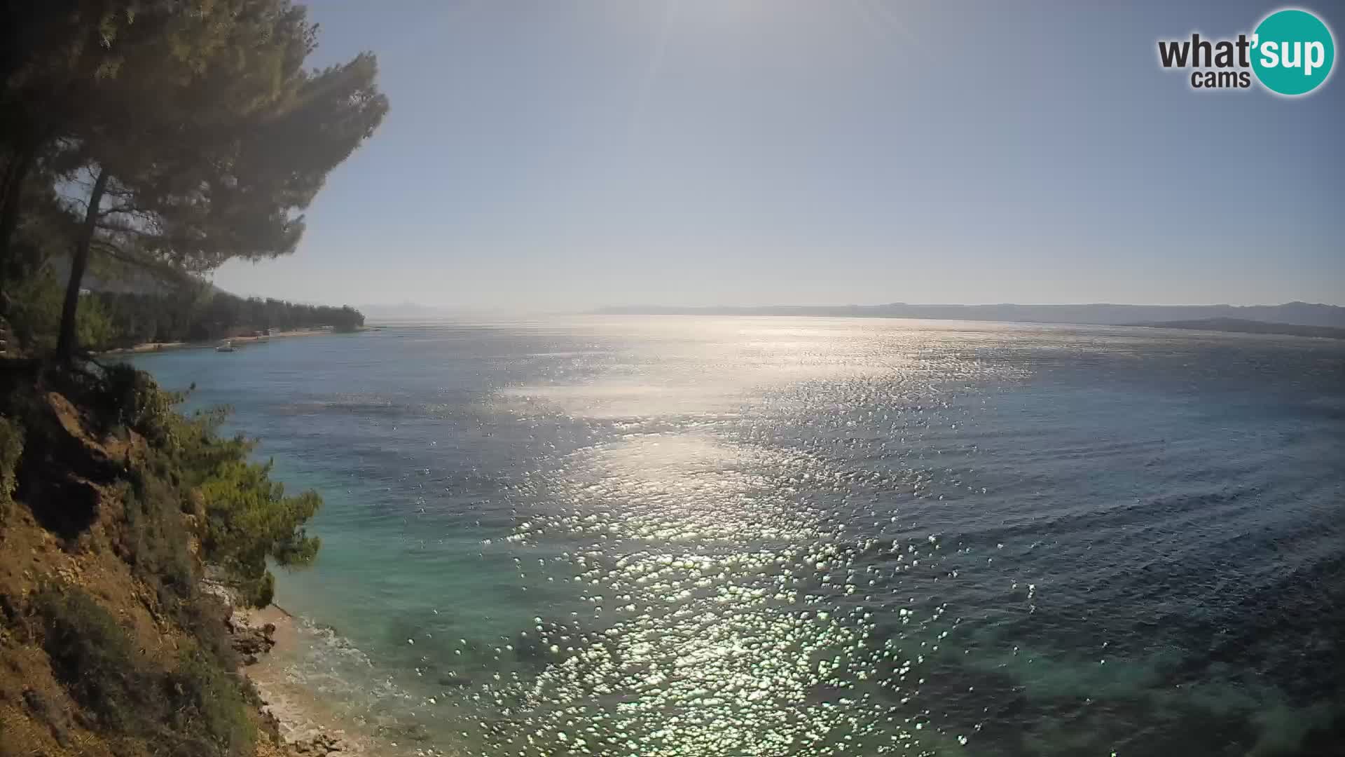 Spletna kamera Plaža Potočine Bol – Pogled v živo na plažo Borak, otok Brač