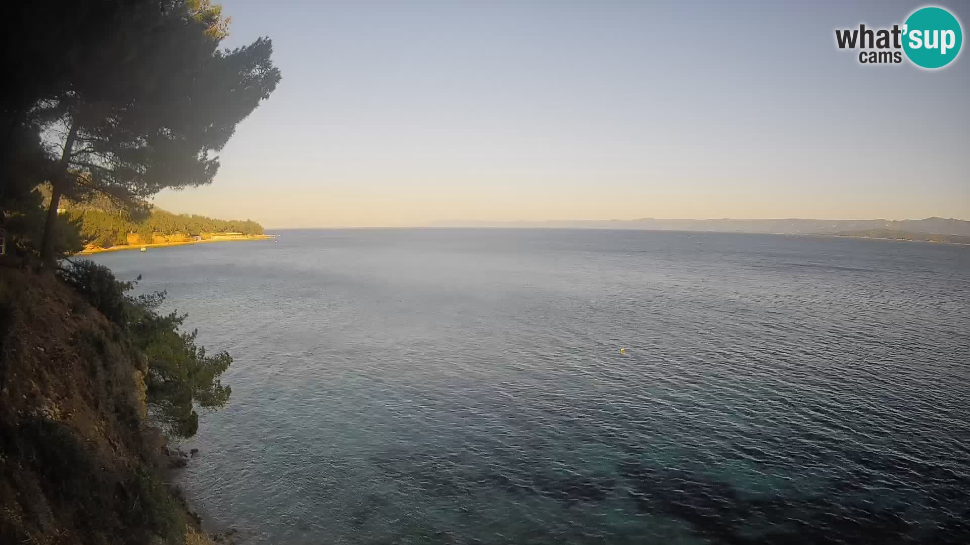 Spletna kamera Plaža Potočine Bol – Pogled v živo na plažo Borak, otok Brač