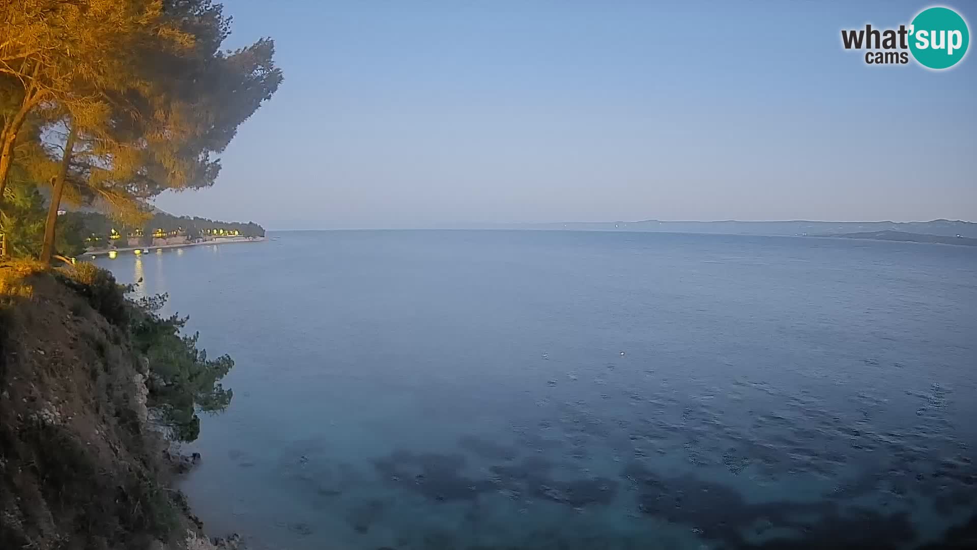 Spletna kamera Plaža Potočine Bol – Pogled v živo na plažo Borak, otok Brač
