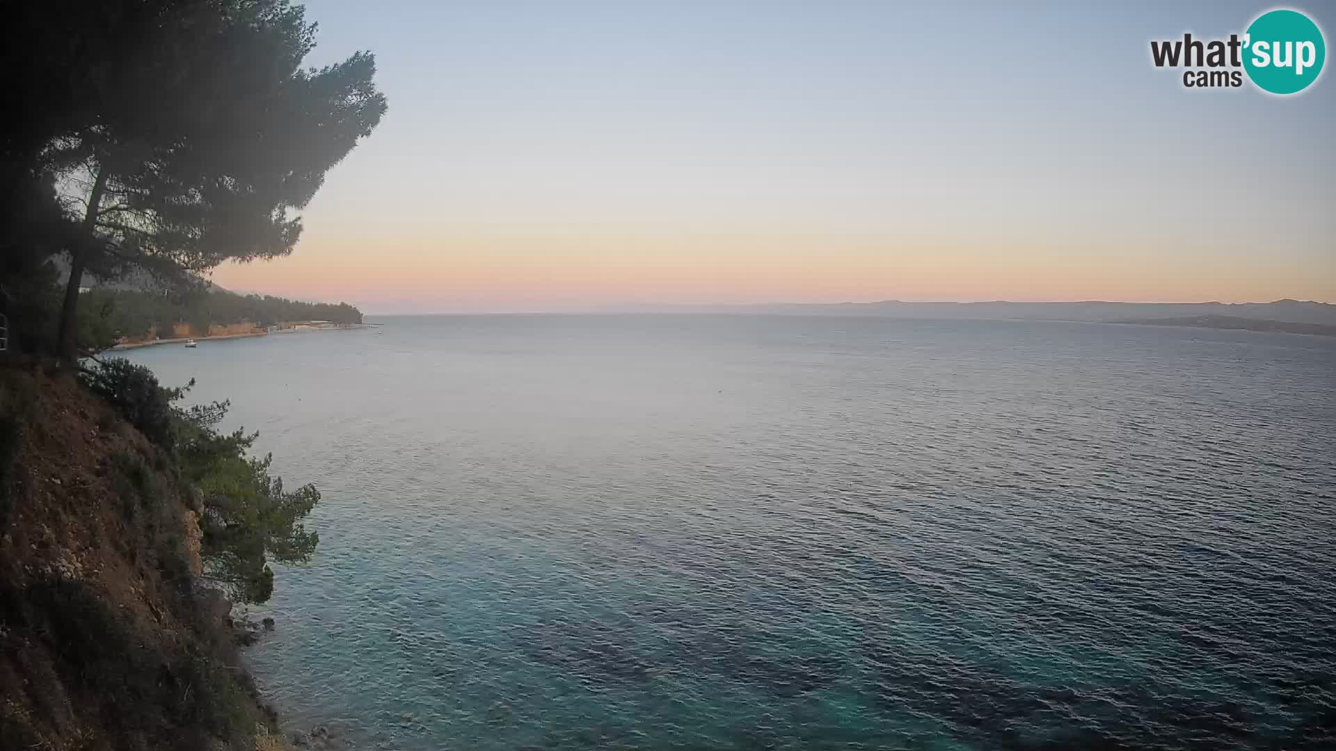 Spletna kamera Plaža Potočine Bol – Pogled v živo na plažo Borak, otok Brač