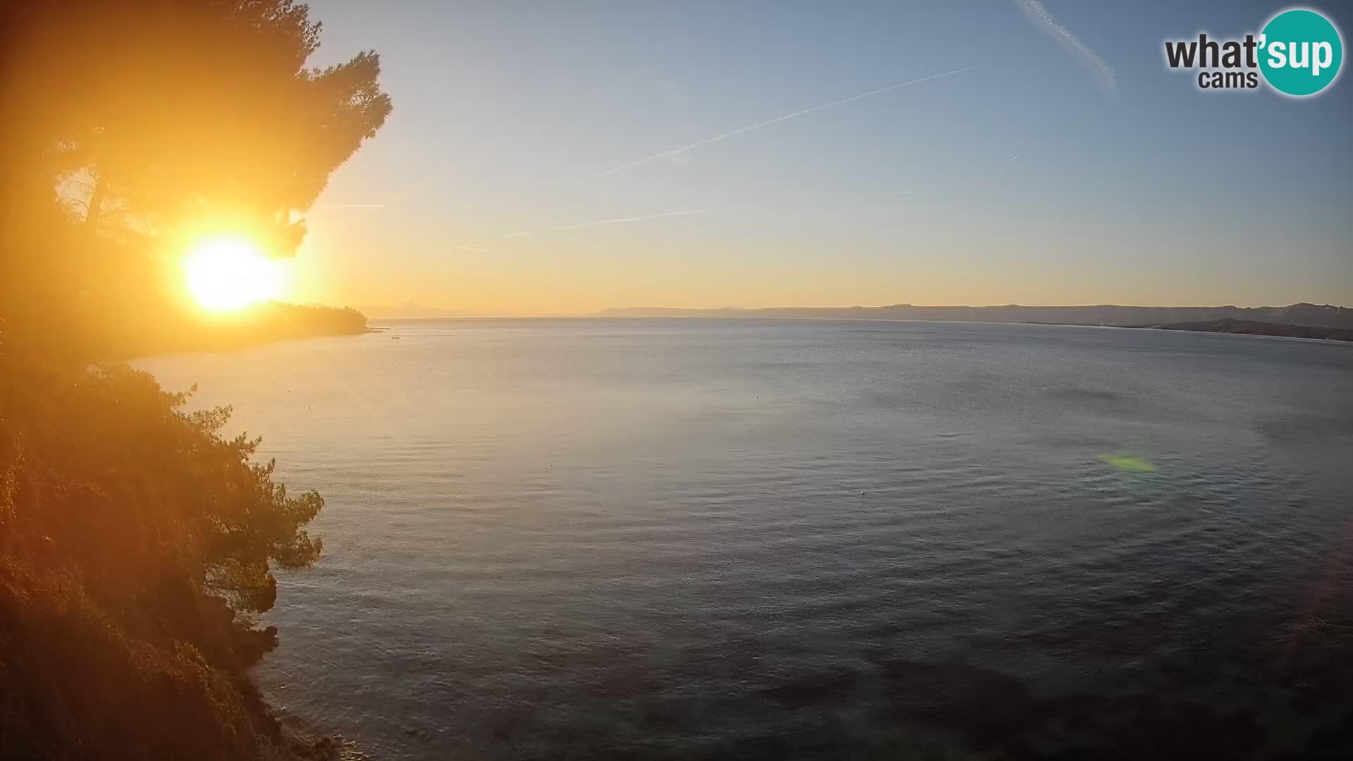Spletna kamera Plaža Potočine Bol – Pogled v živo na plažo Borak, otok Brač