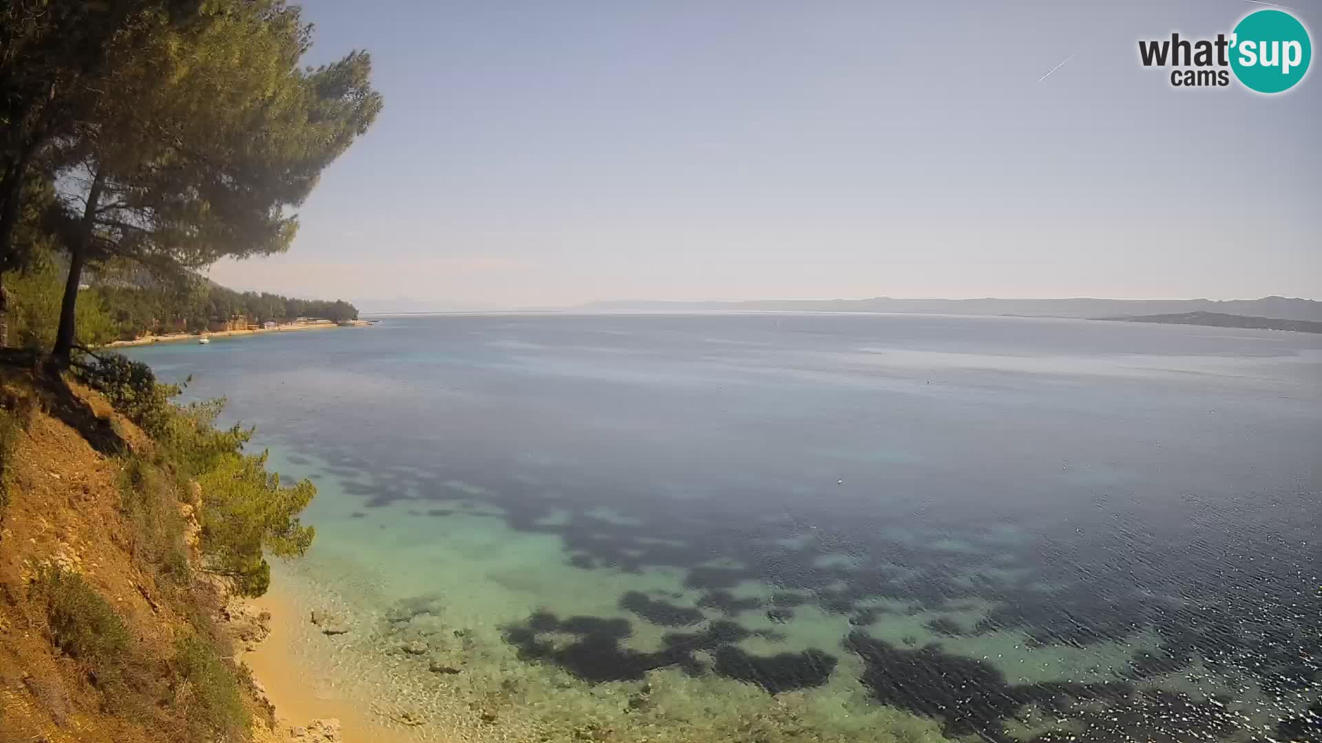 Spletna kamera Plaža Potočine Bol – Pogled v živo na plažo Borak, otok Brač