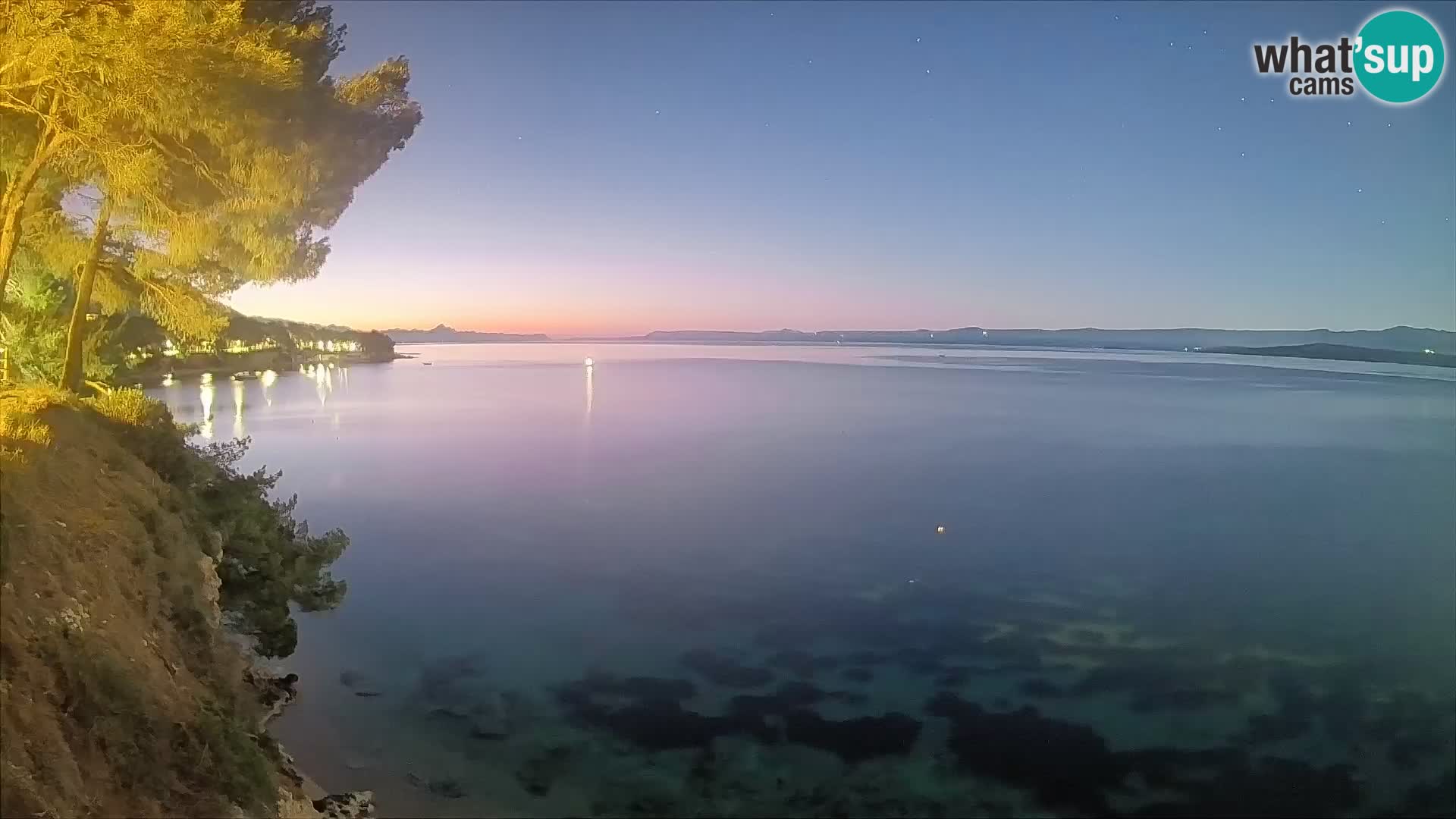 Web kamera Potočine Bol – Pogled uživo na plažu Borak, otok Brač