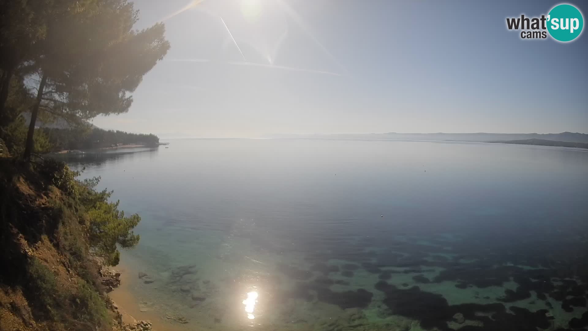 Spletna kamera Plaža Potočine Bol – Pogled v živo na plažo Borak, otok Brač