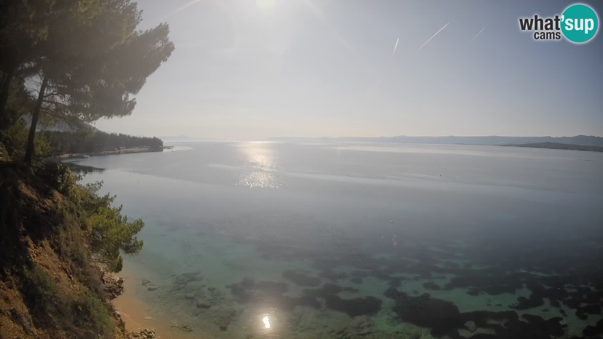 Spletna kamera Plaža Potočine Bol – Pogled v živo na plažo Borak, otok Brač