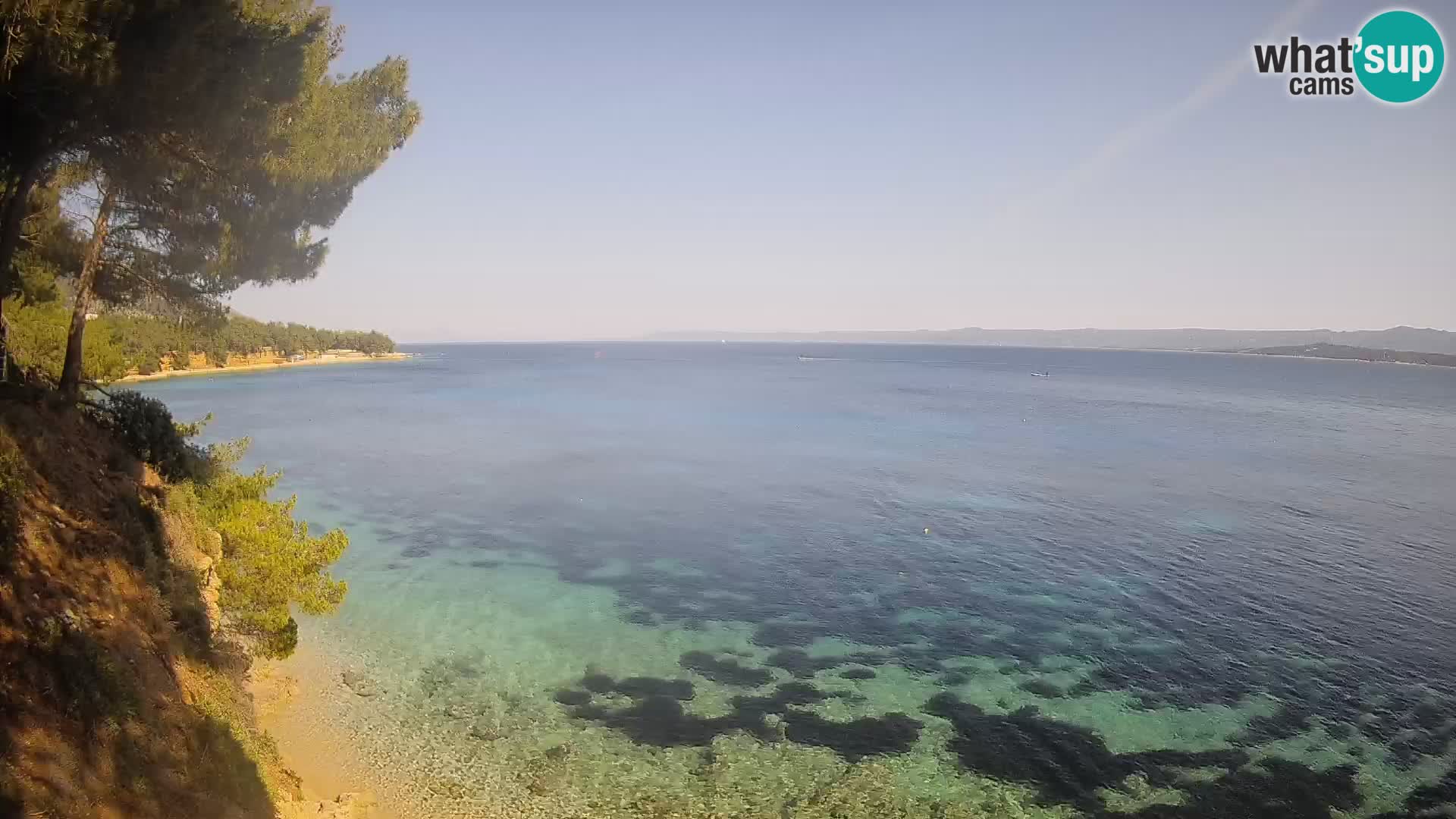 Spletna kamera Plaža Potočine Bol – Pogled v živo na plažo Borak, otok Brač