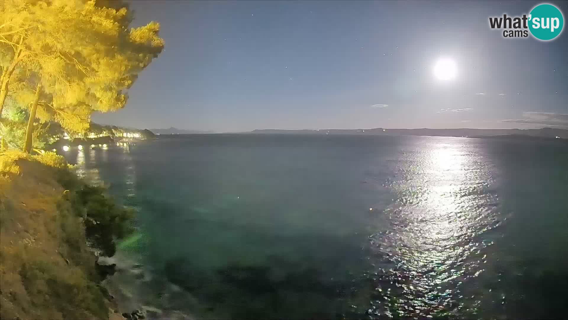 Spletna kamera Plaža Potočine Bol – Pogled v živo na plažo Borak, otok Brač