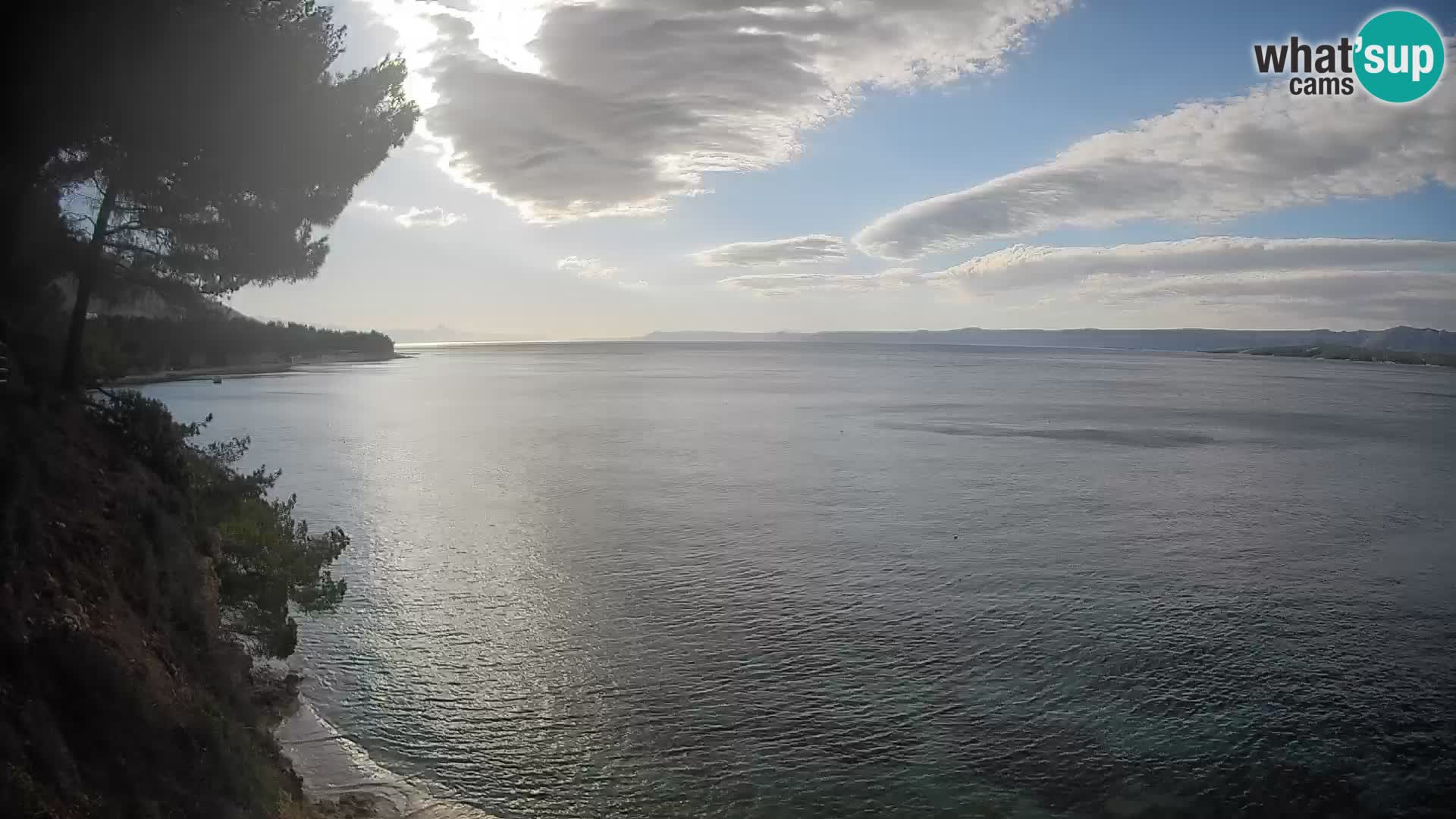 Spletna kamera Plaža Potočine Bol – Pogled v živo na plažo Borak, otok Brač