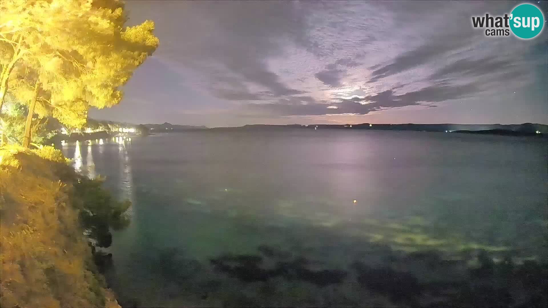 Web kamera Potočine Bol – Pogled uživo na plažu Borak, otok Brač