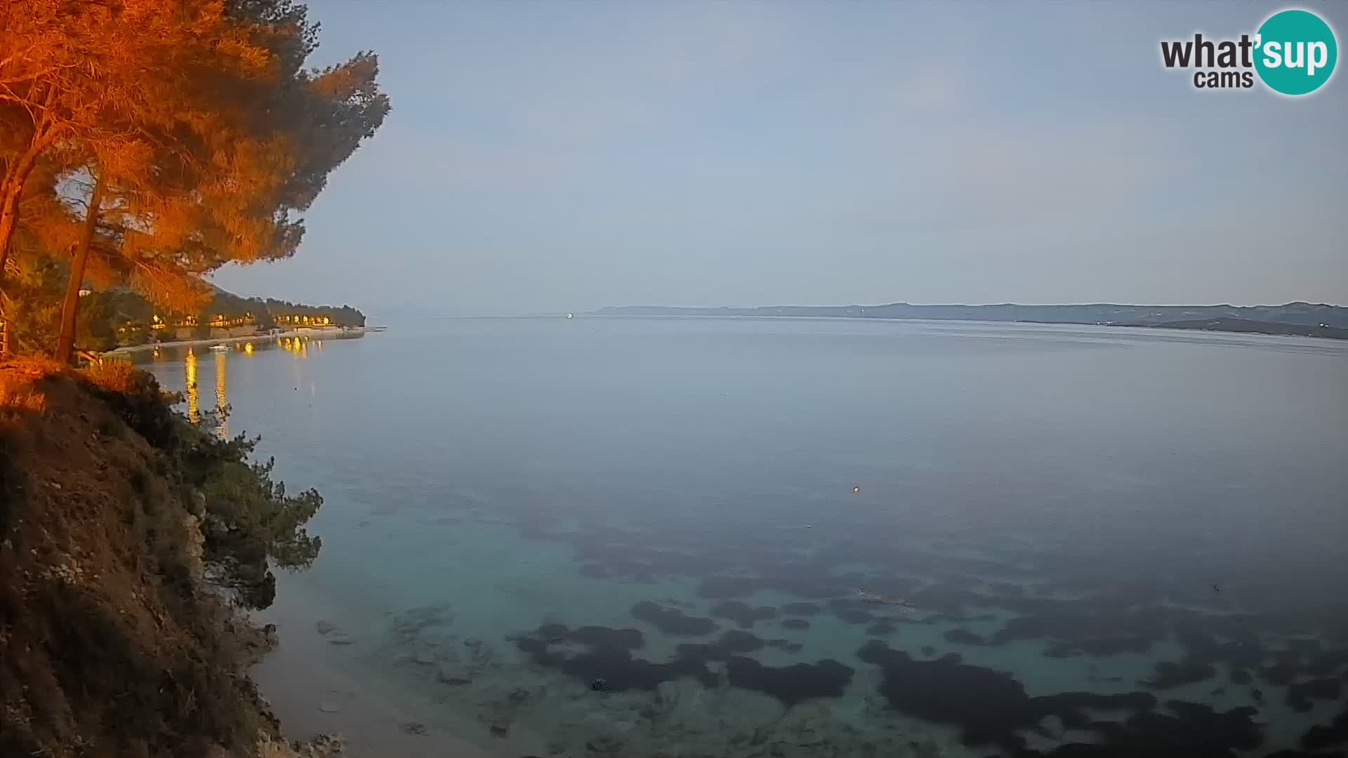 Webcam Spiaggia Potočine Bol – Vista live sulla spiaggia Borak, Isola di Brač
