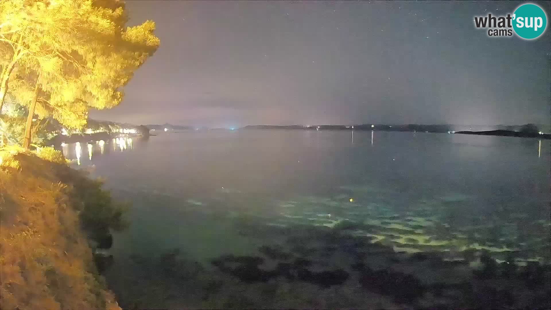 Web kamera Potočine Bol – Pogled uživo na plažu Borak, otok Brač