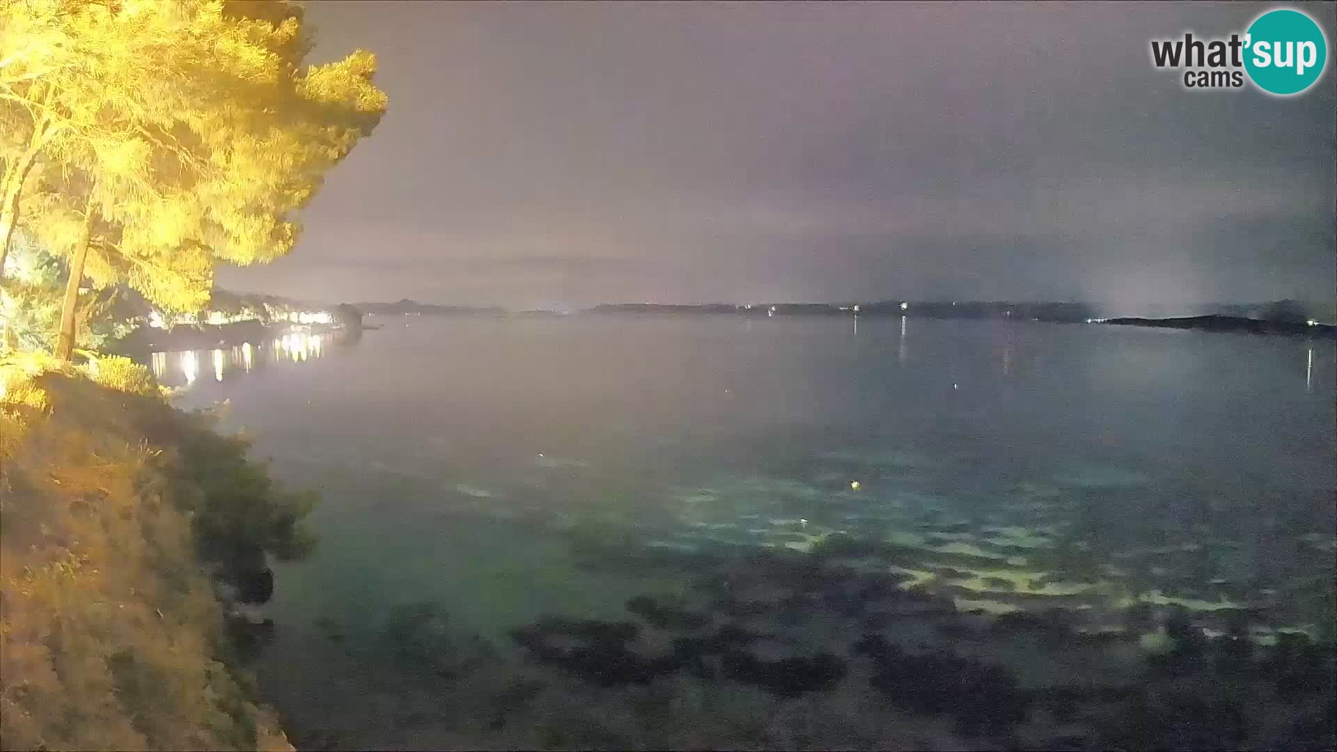 Webcam Spiaggia Potočine Bol – Vista live sulla spiaggia Borak, Isola di Brač