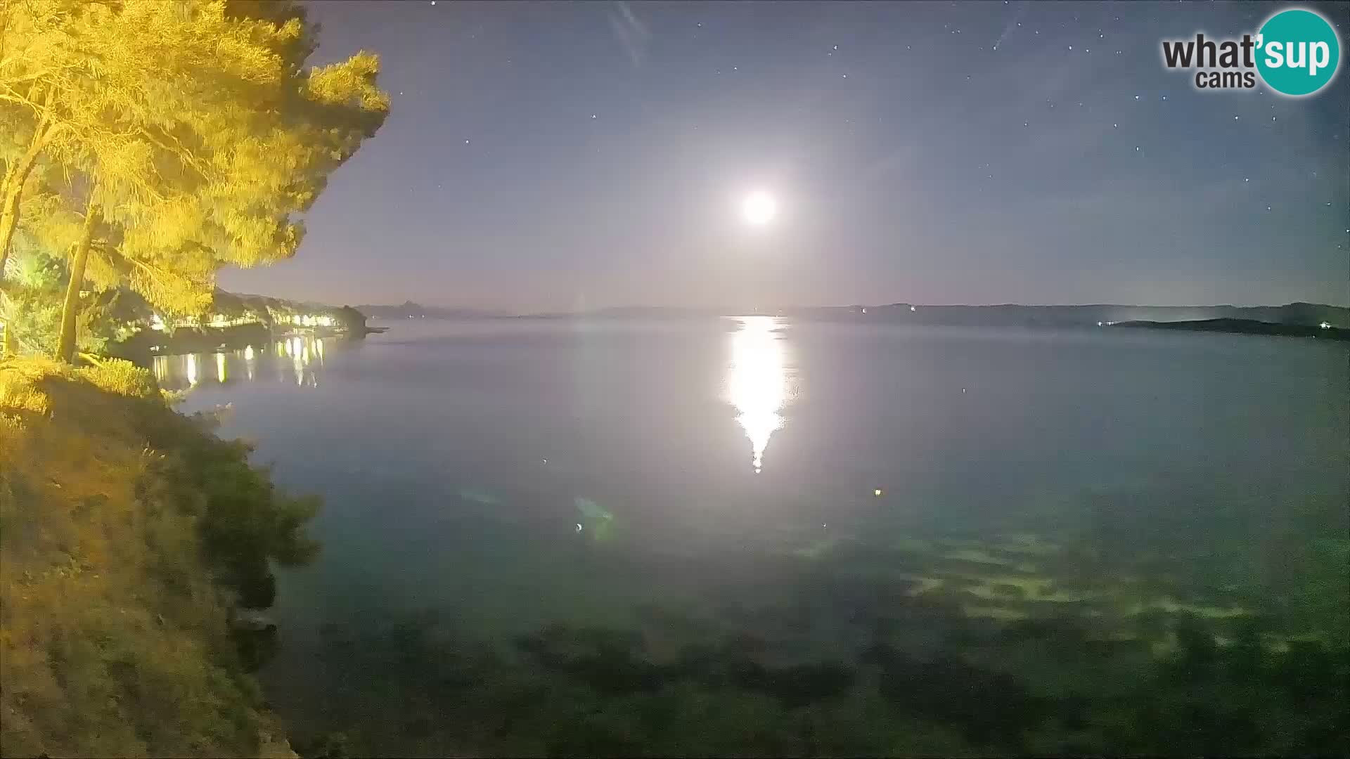Web kamera Potočine Bol – Pogled uživo na plažu Borak, otok Brač