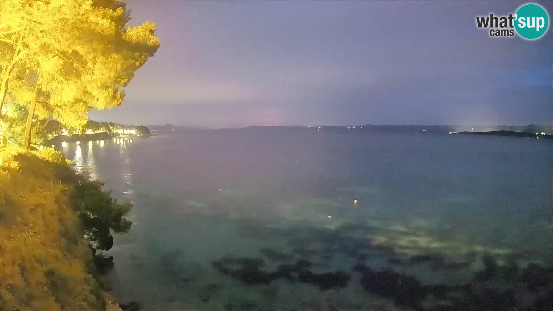 Webcam Spiaggia Potočine Bol – Vista live sulla spiaggia Borak, Isola di Brač