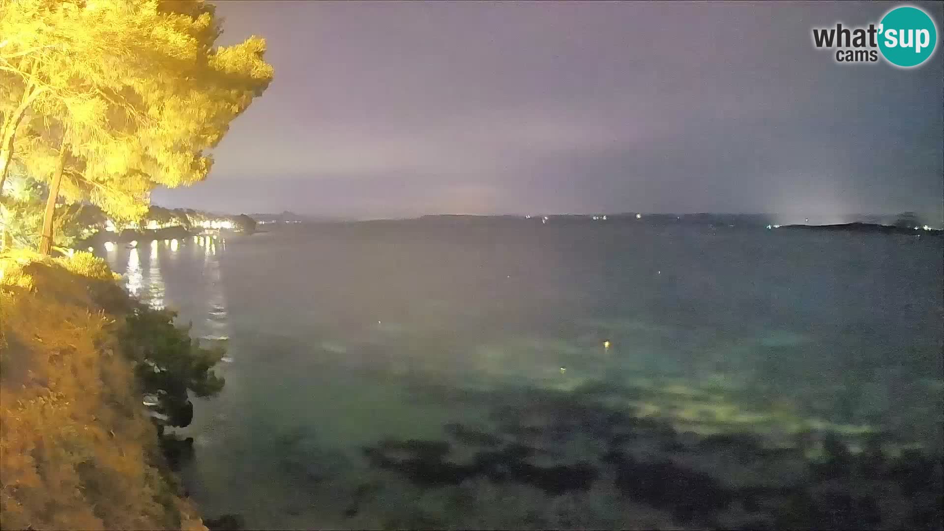 Webcam Spiaggia Potočine Bol – Vista live sulla spiaggia Borak, Isola di Brač