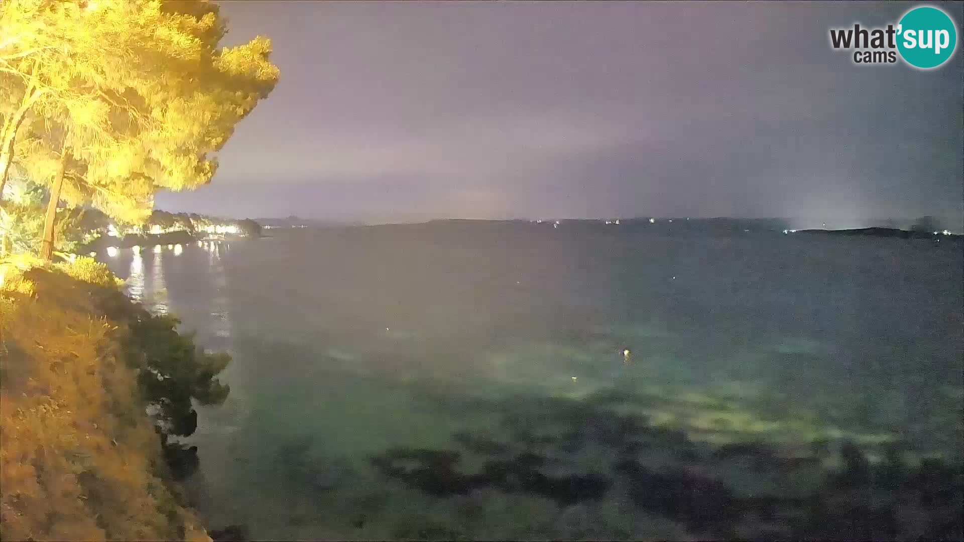 Web kamera Potočine Bol – Pogled uživo na plažu Borak, otok Brač