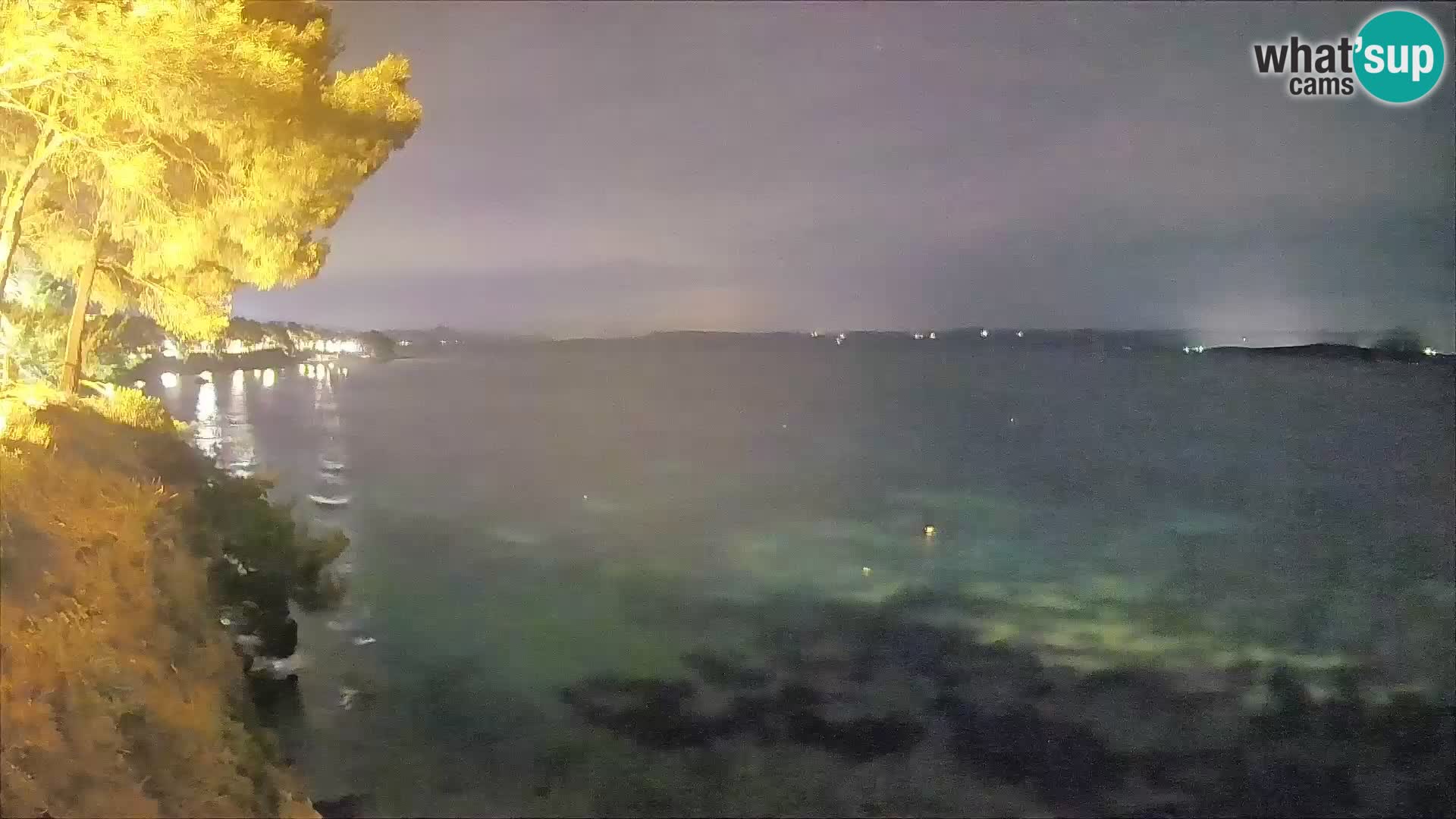 Web kamera Potočine Bol – Pogled uživo na plažu Borak, otok Brač