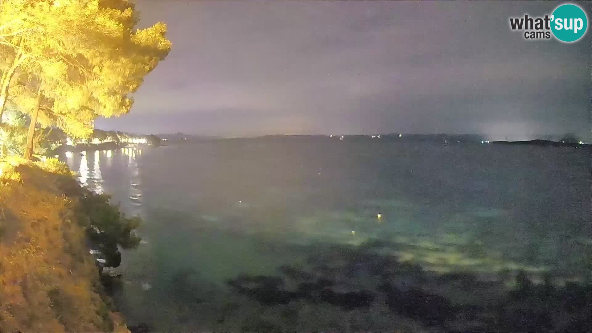 Webcam Spiaggia Potočine Bol – Vista live sulla spiaggia Borak, Isola di Brač