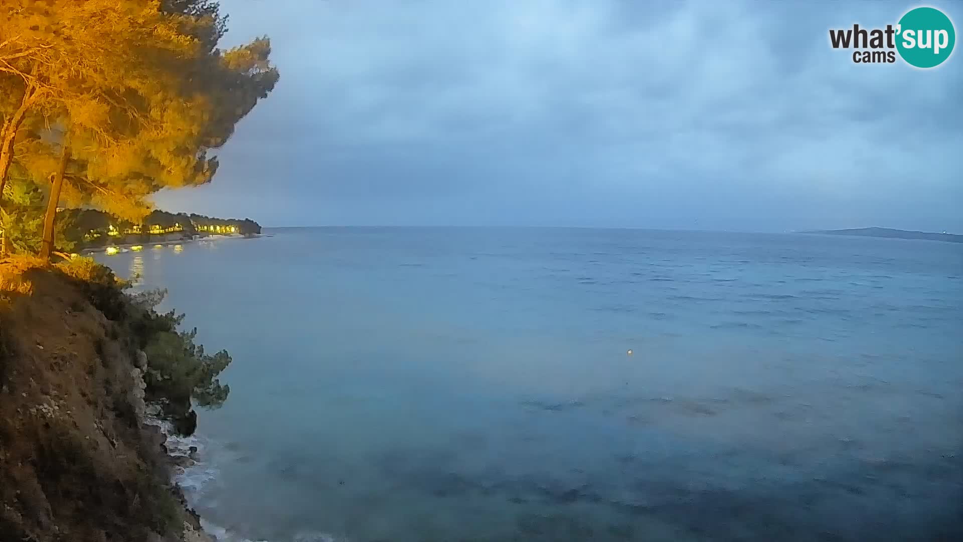Spletna kamera Plaža Potočine Bol – Pogled v živo na plažo Borak, otok Brač